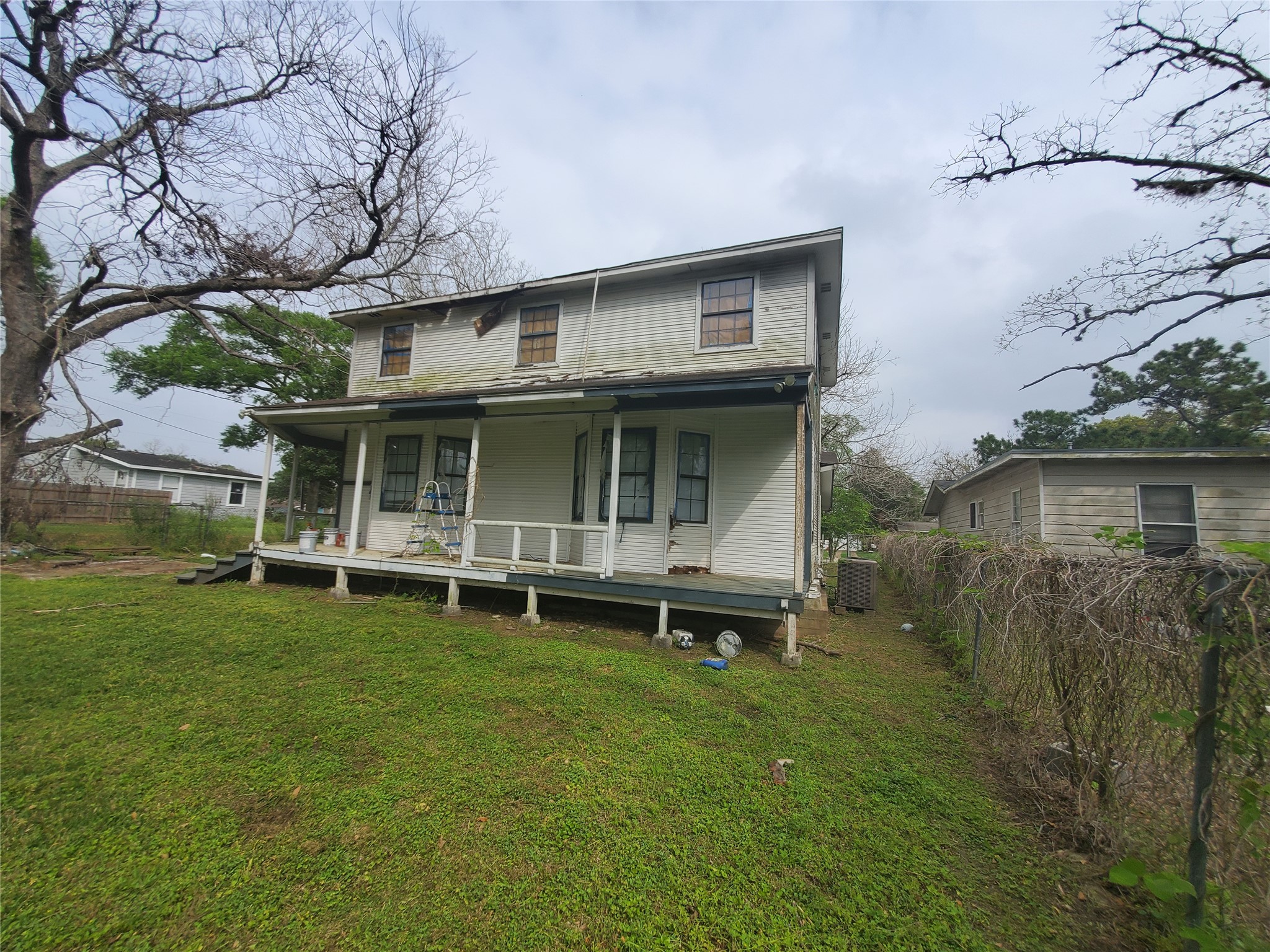 Listing photo 1