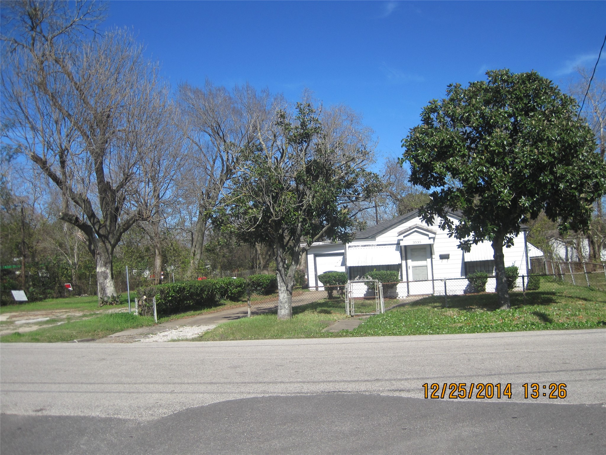 Listing photo 3