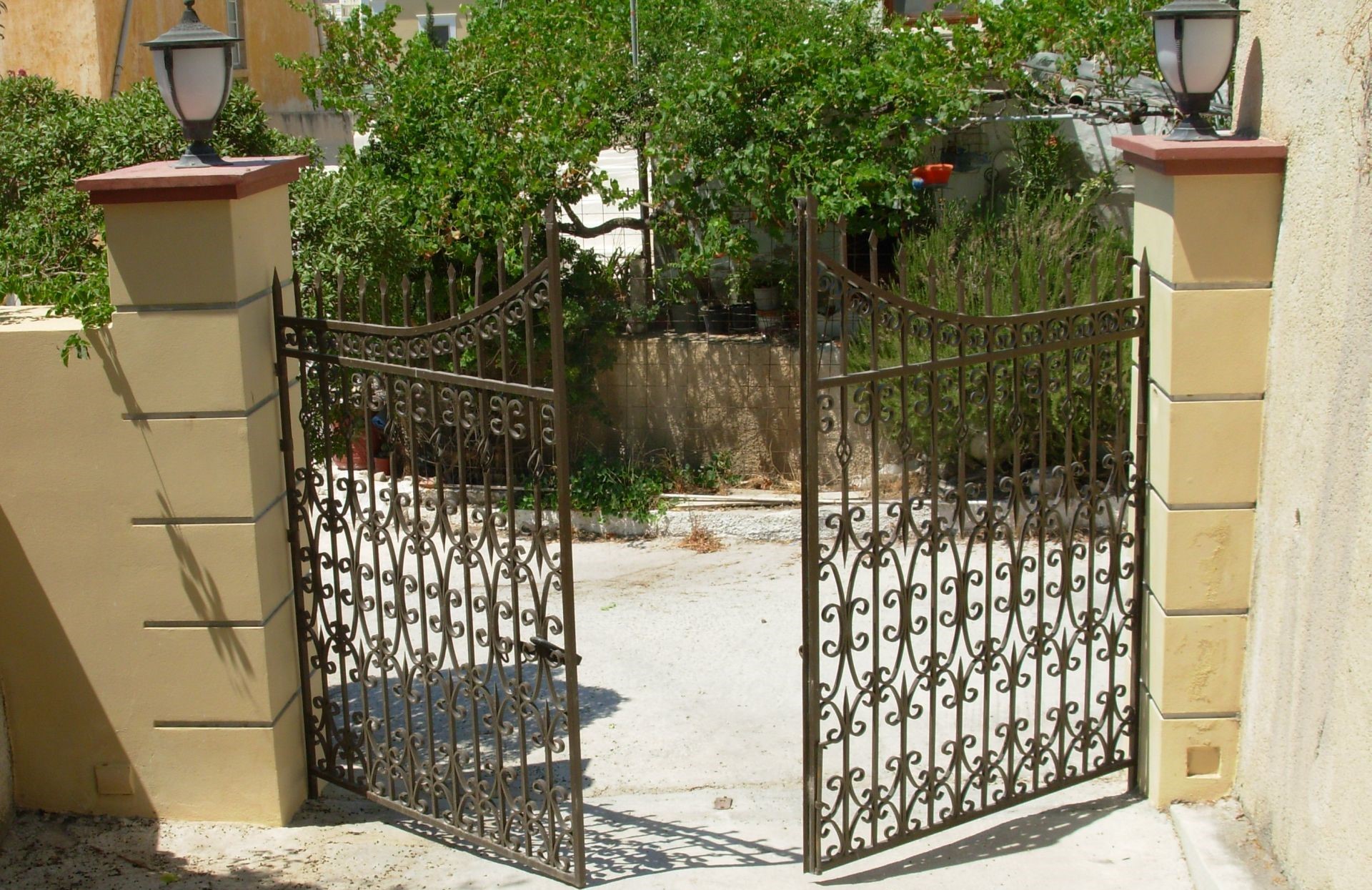 Listing photo 3