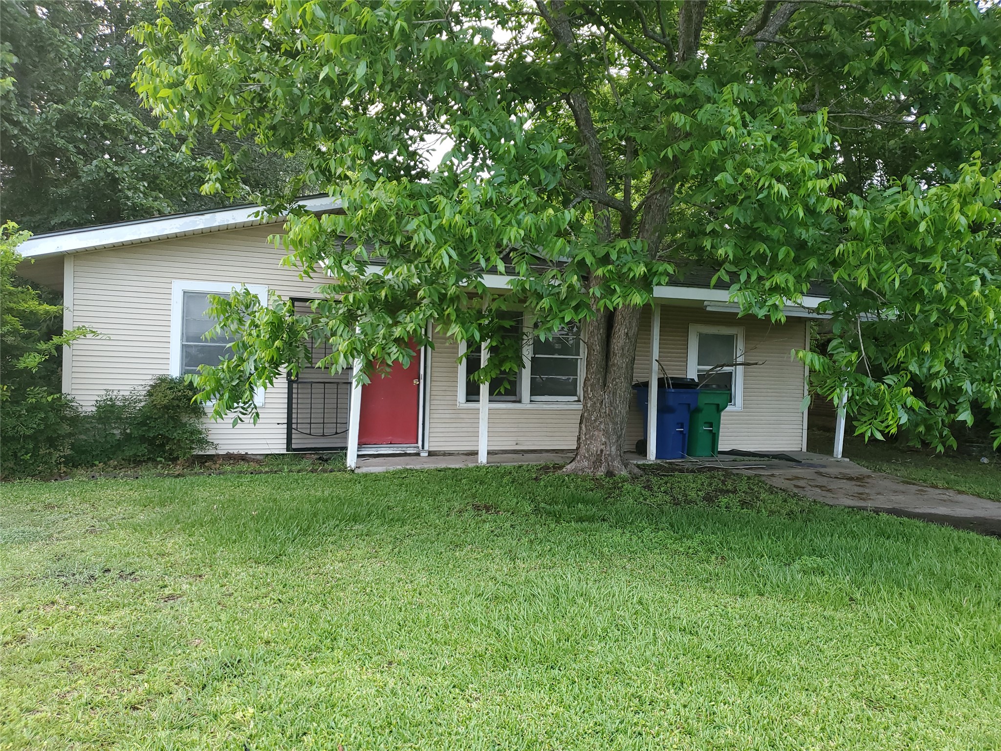 Listing photo 1