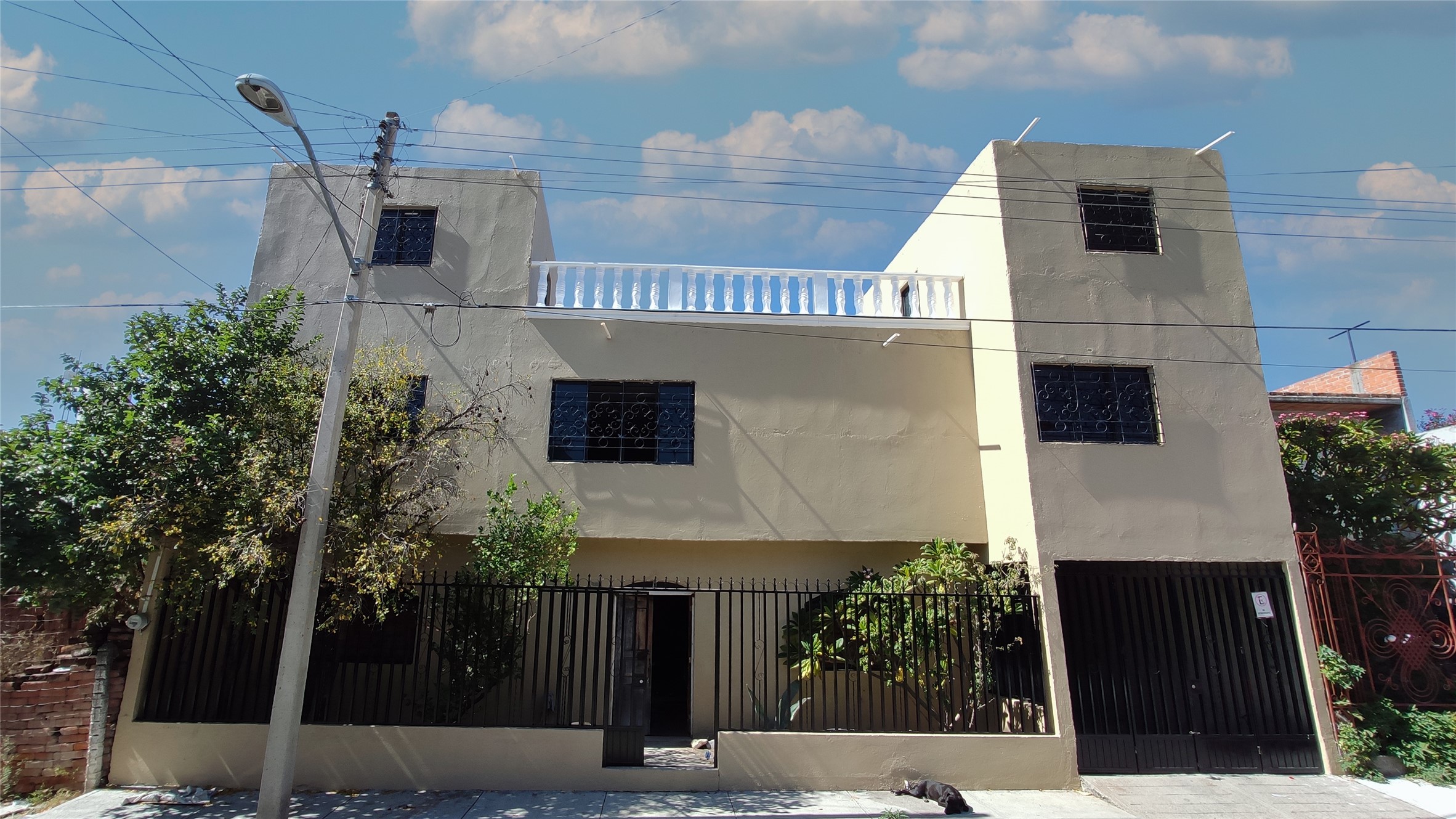 Listing photo 1