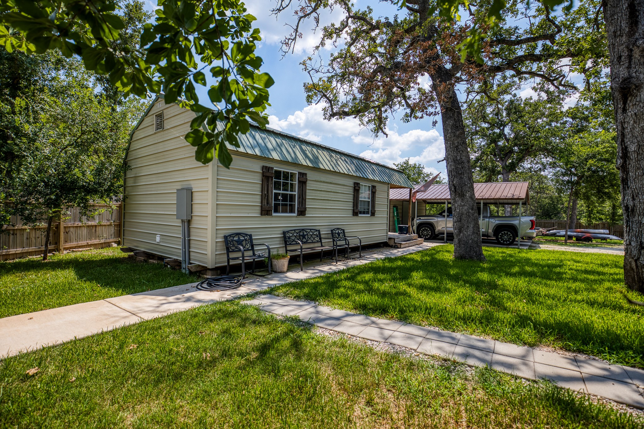 Listing photo 1