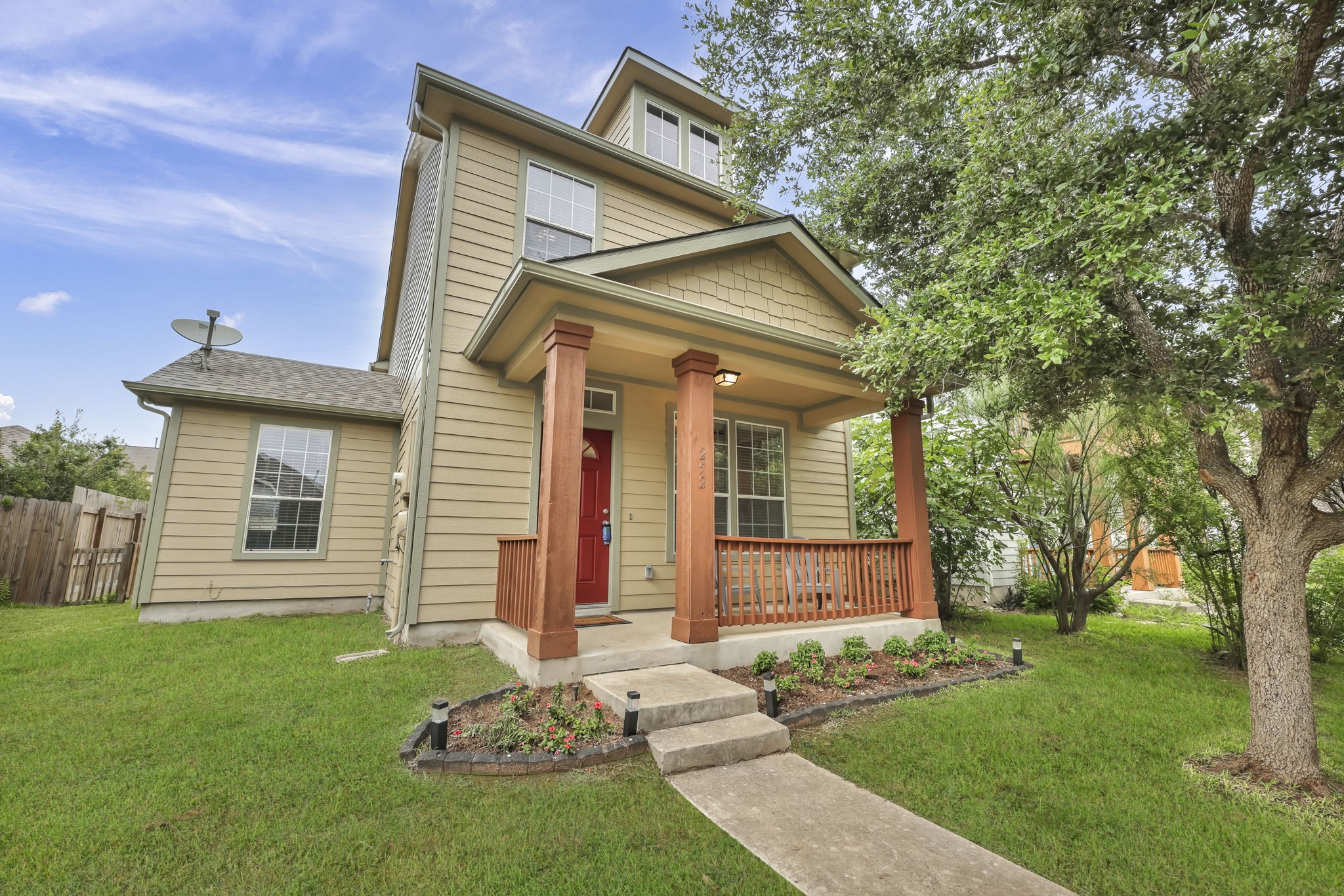 Listing photo 1