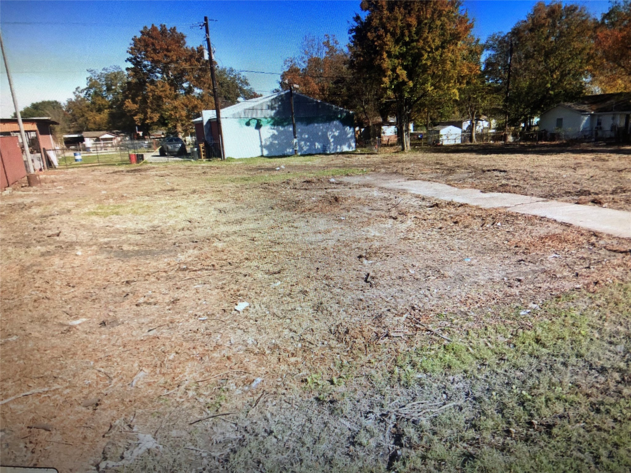 Listing photo 4