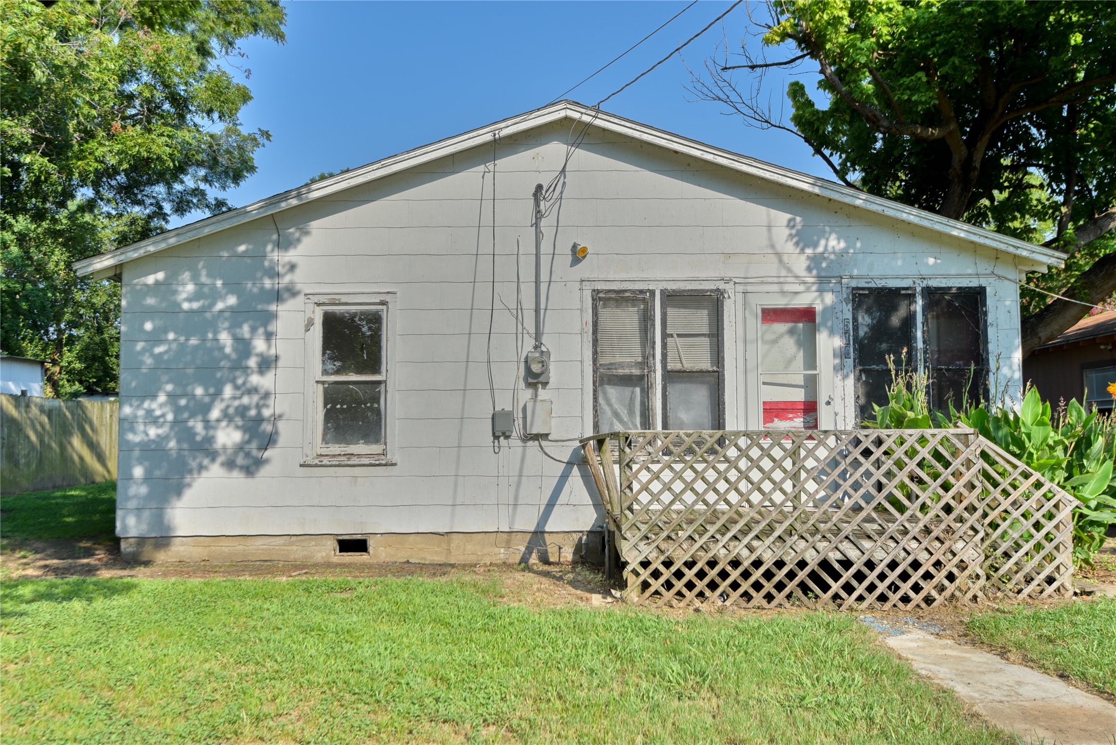 Listing photo 1