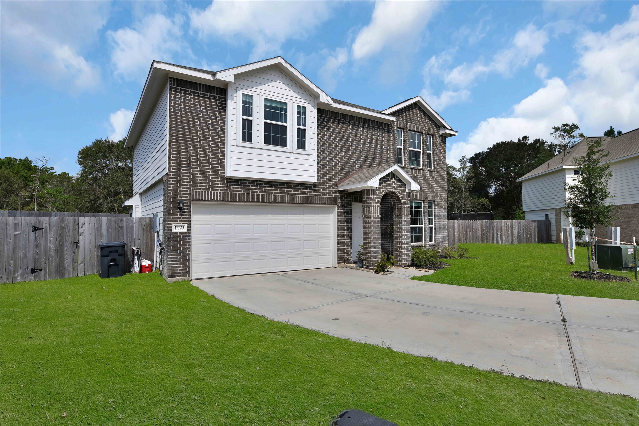 Listing photo 1
