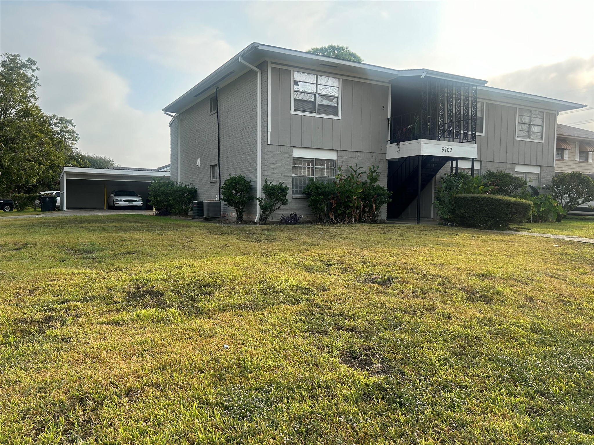 Listing photo 3