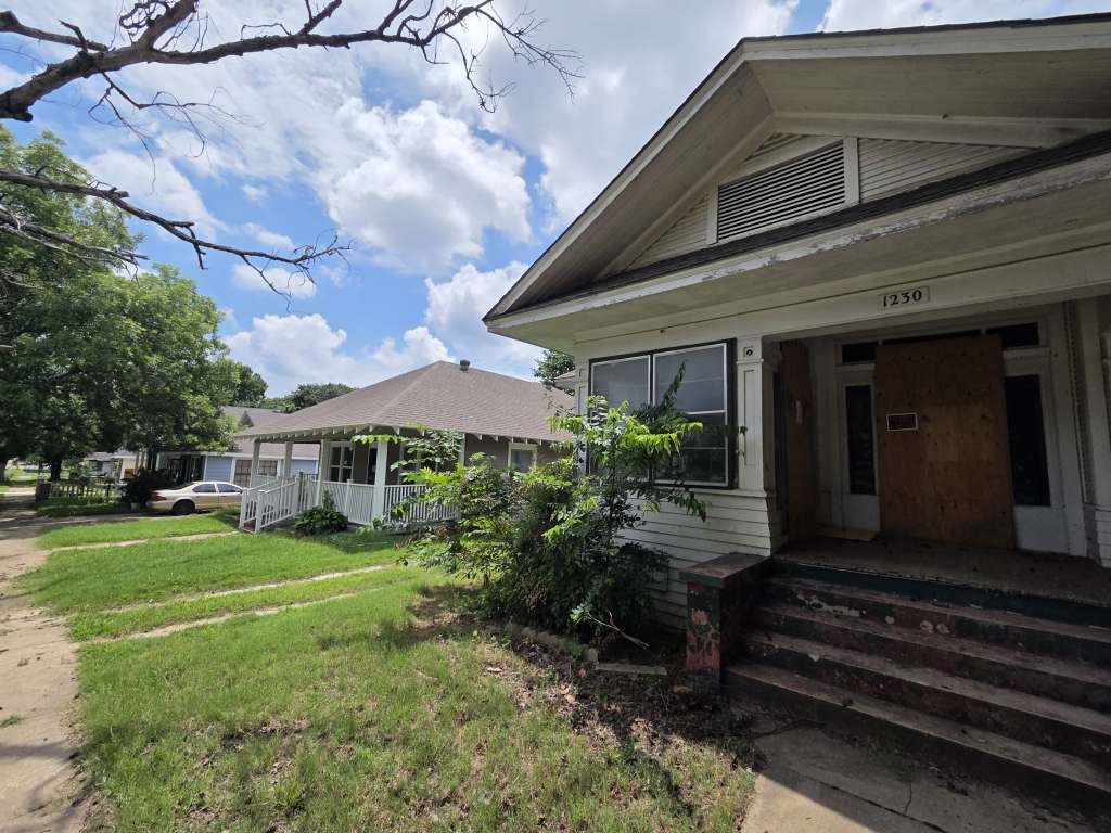 Listing photo 4