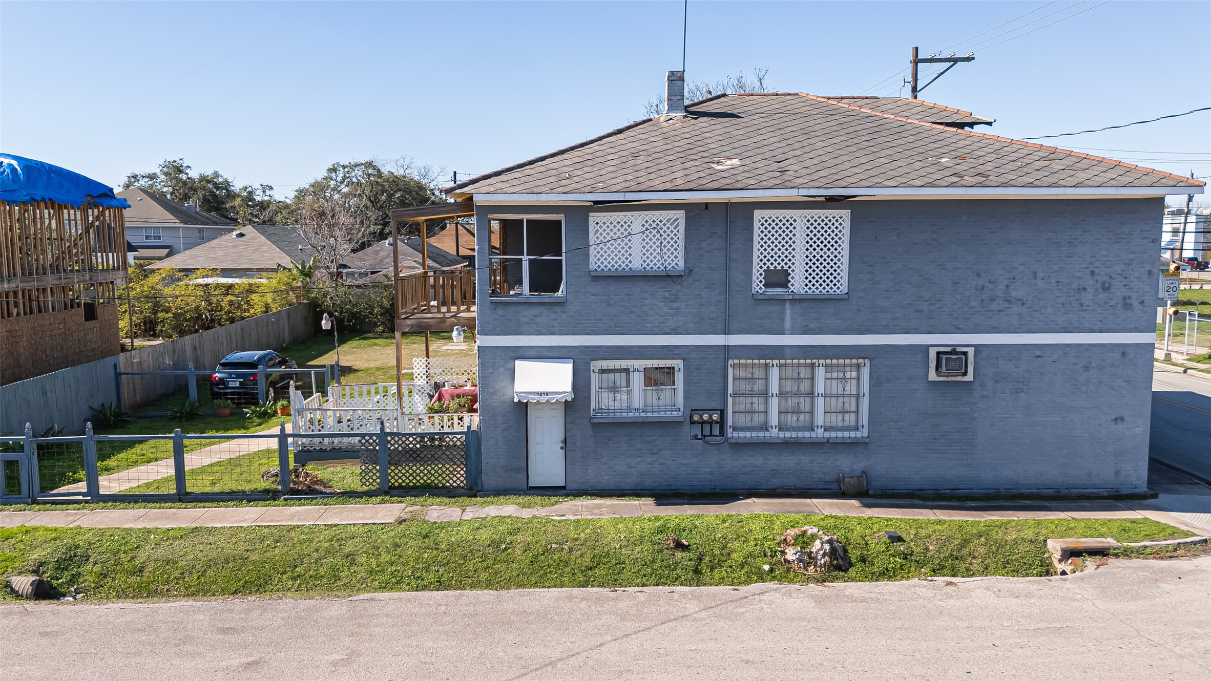 Listing photo 3