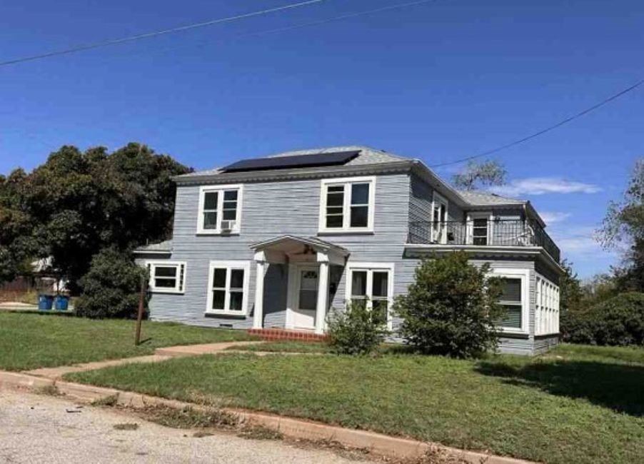 Listing photo 5