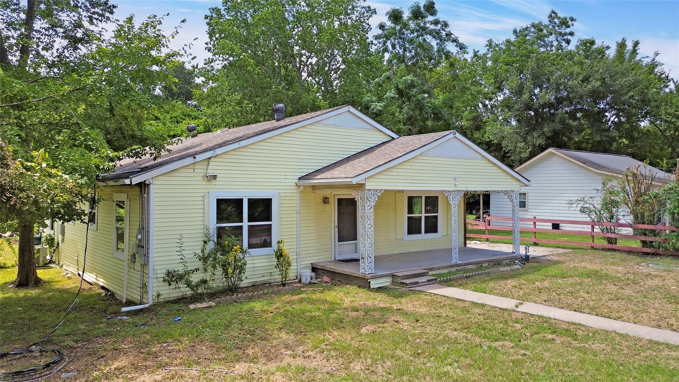 Listing photo 4