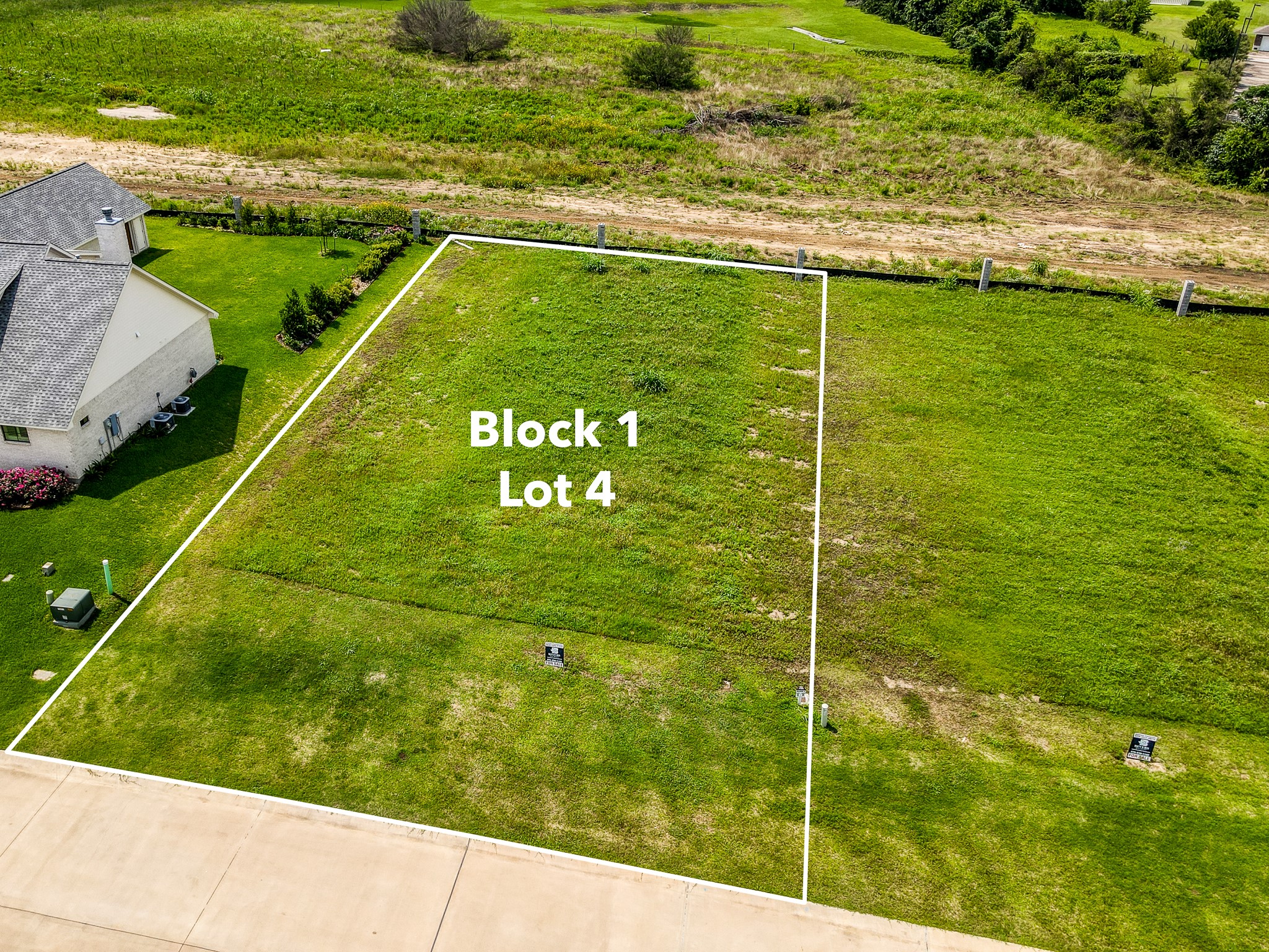 Listing photo 1