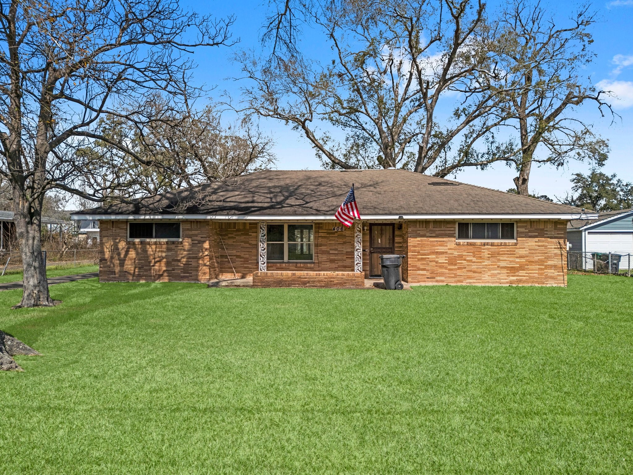 Listing photo 5