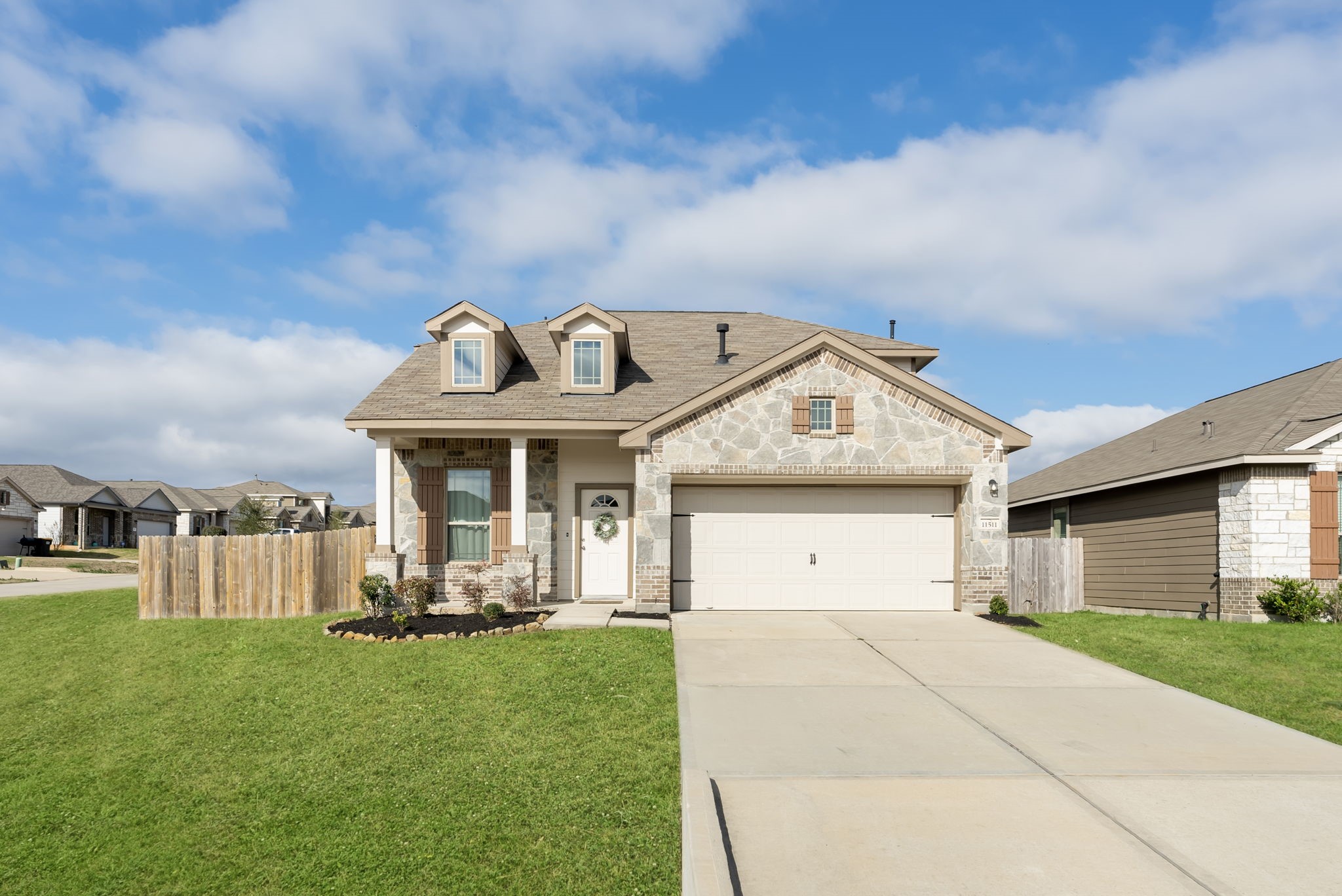 Listing photo 1