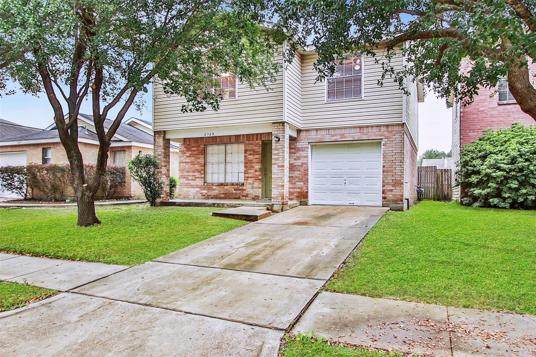 Listing photo 1
