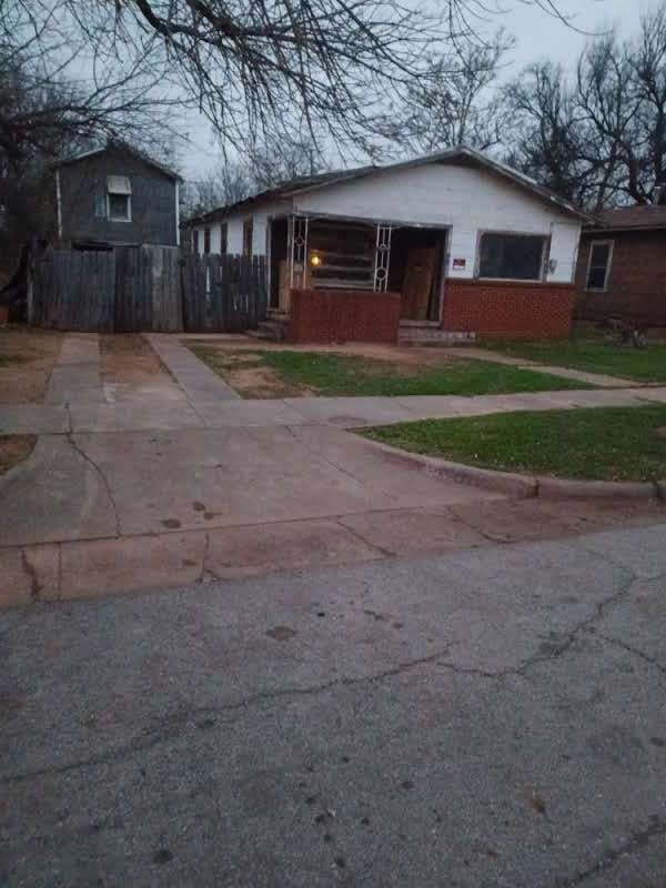 Listing photo 2