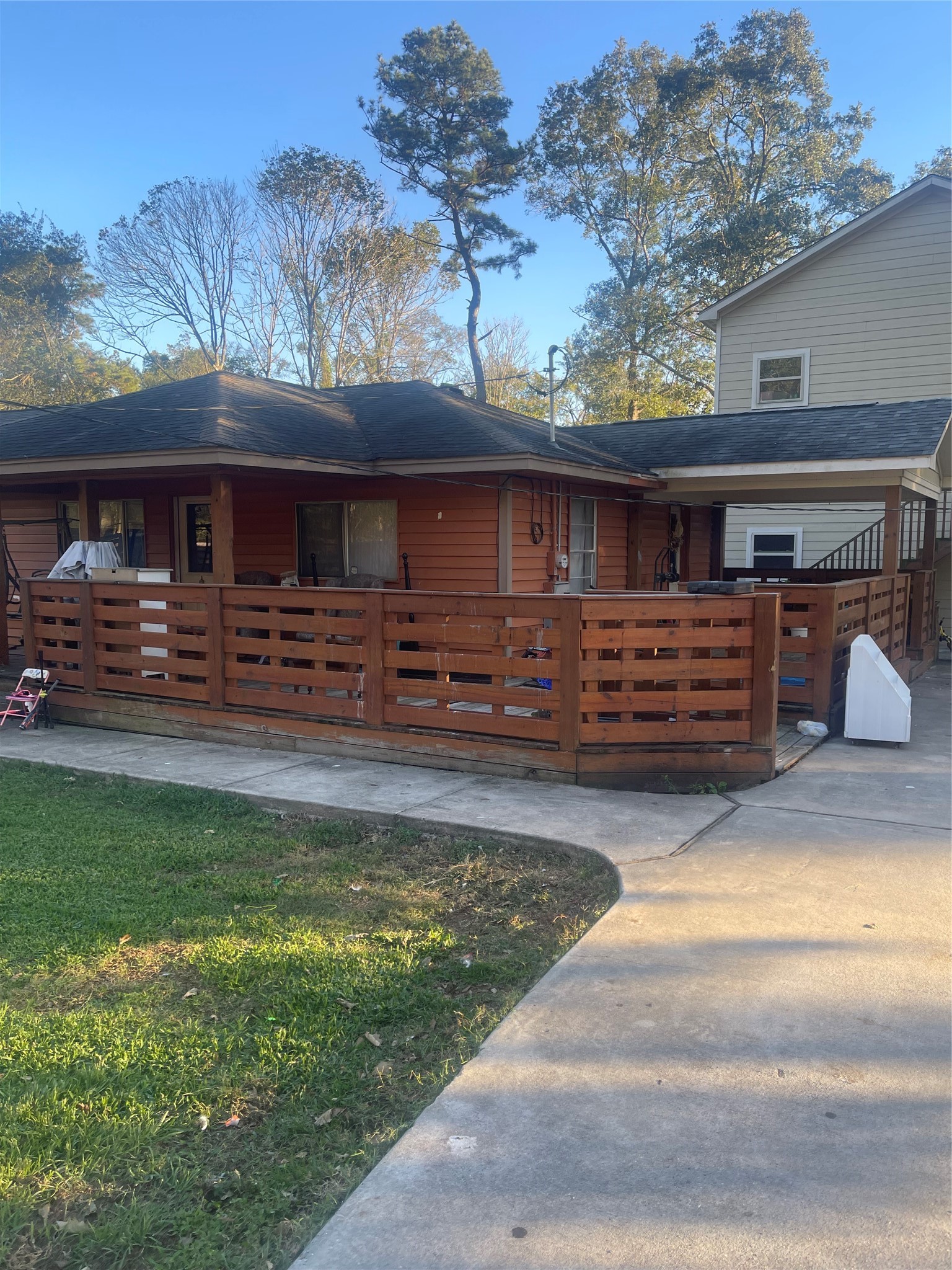 Listing photo 1