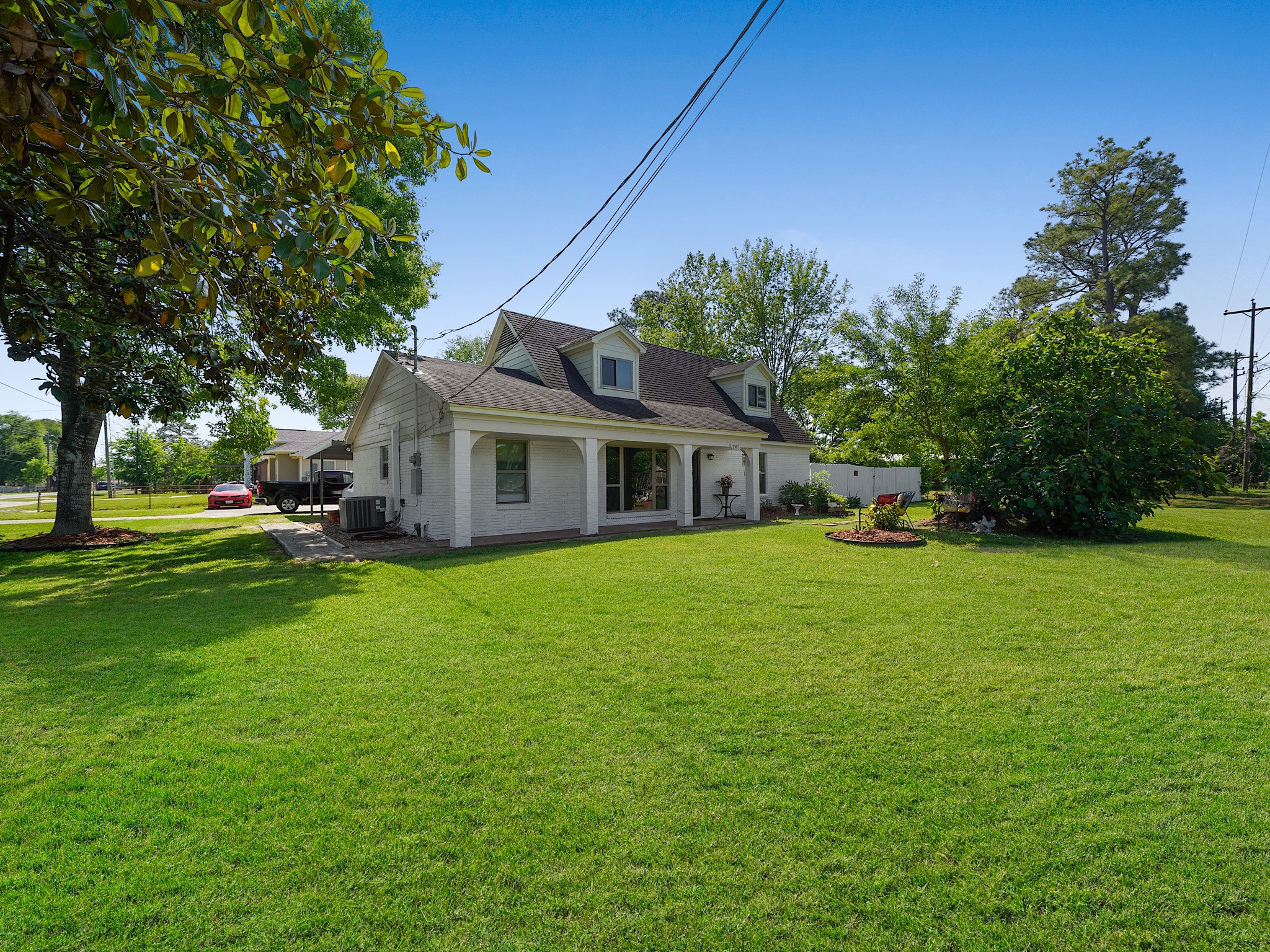 Listing photo 4