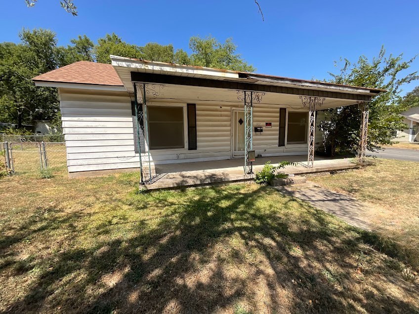 Listing photo 1