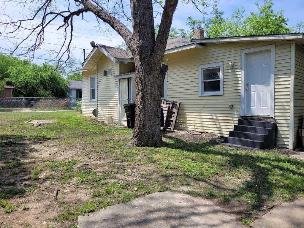 Listing photo 1