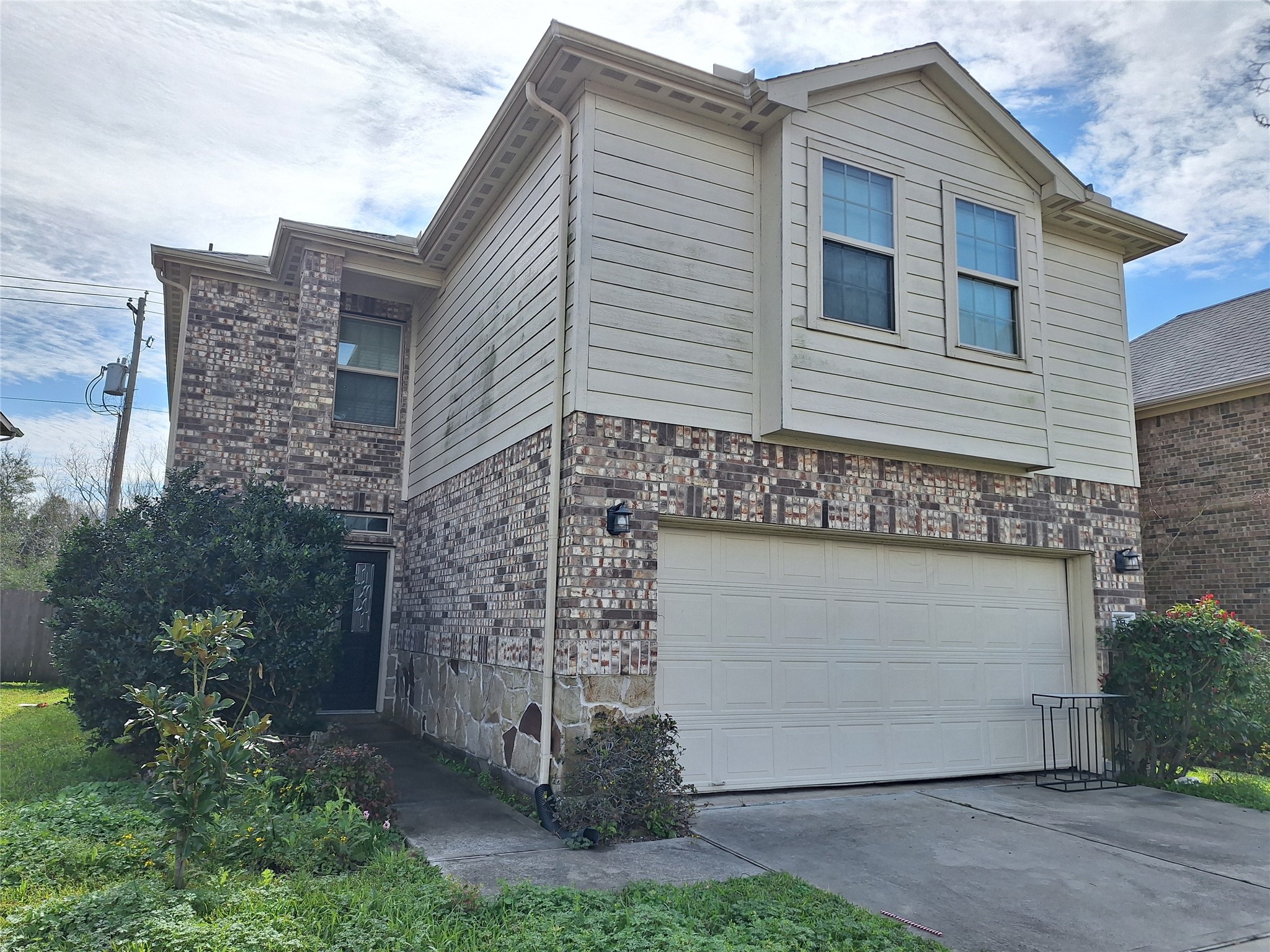 Listing photo 1