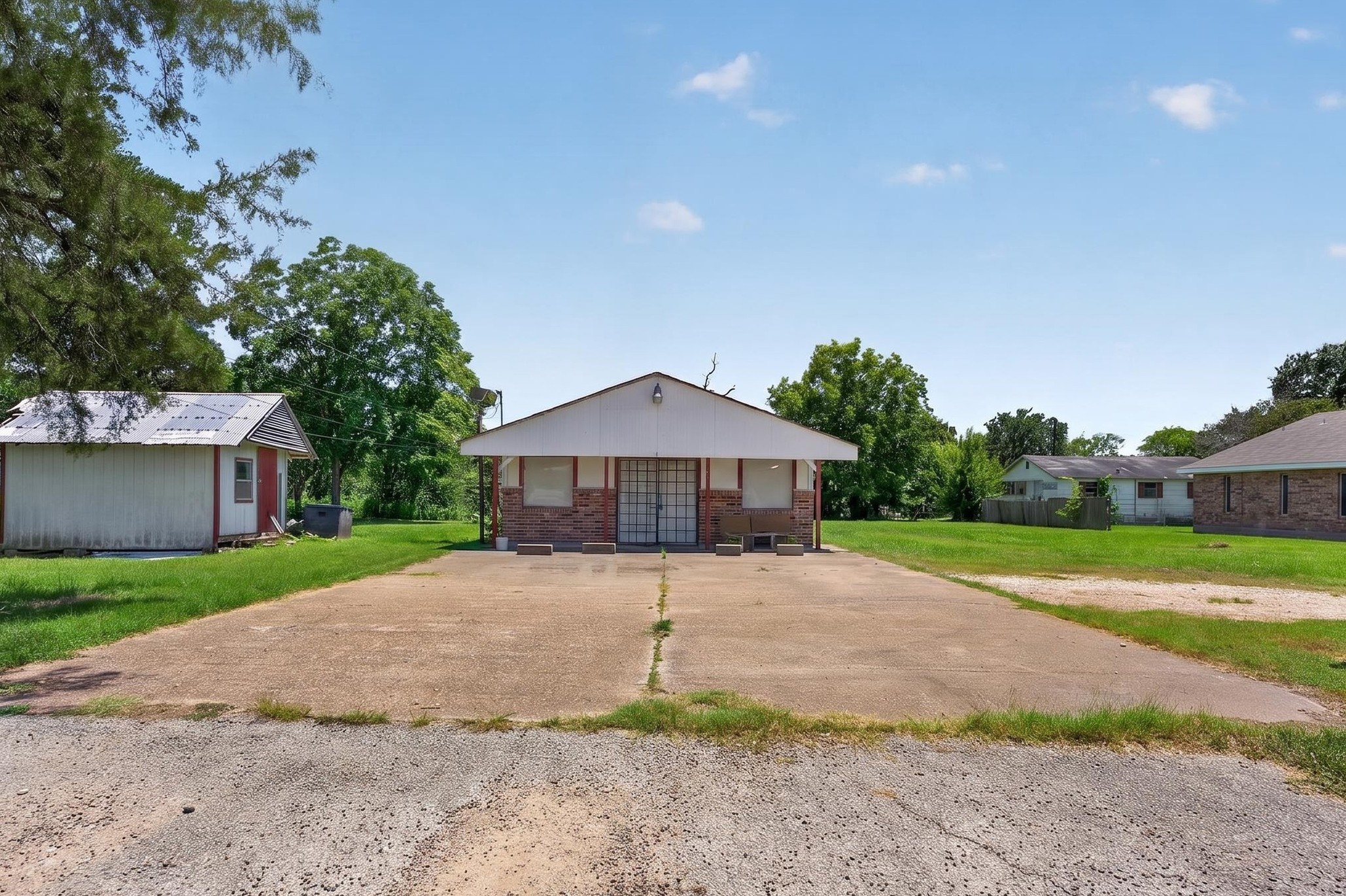 Listing photo 1