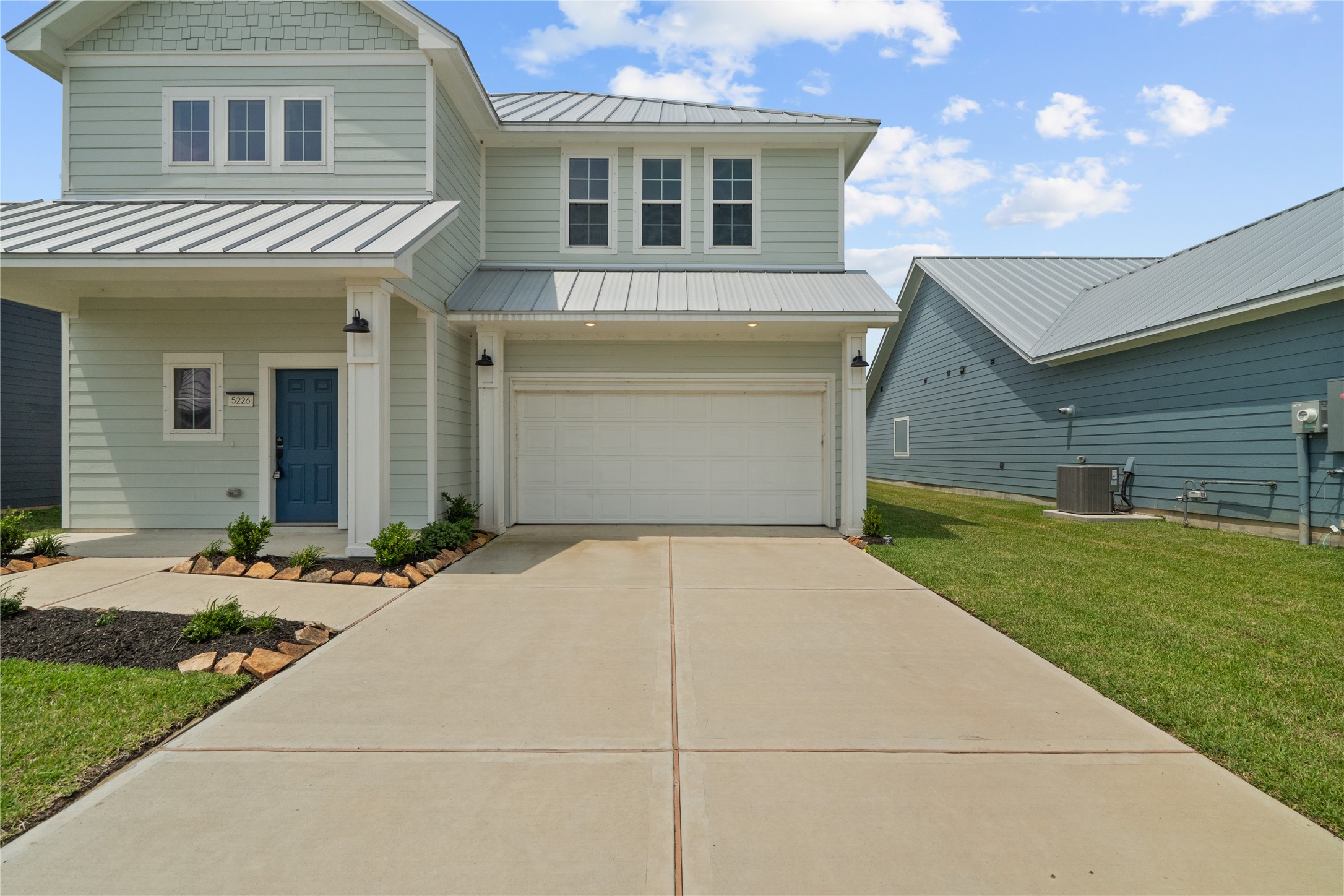 Listing photo 1