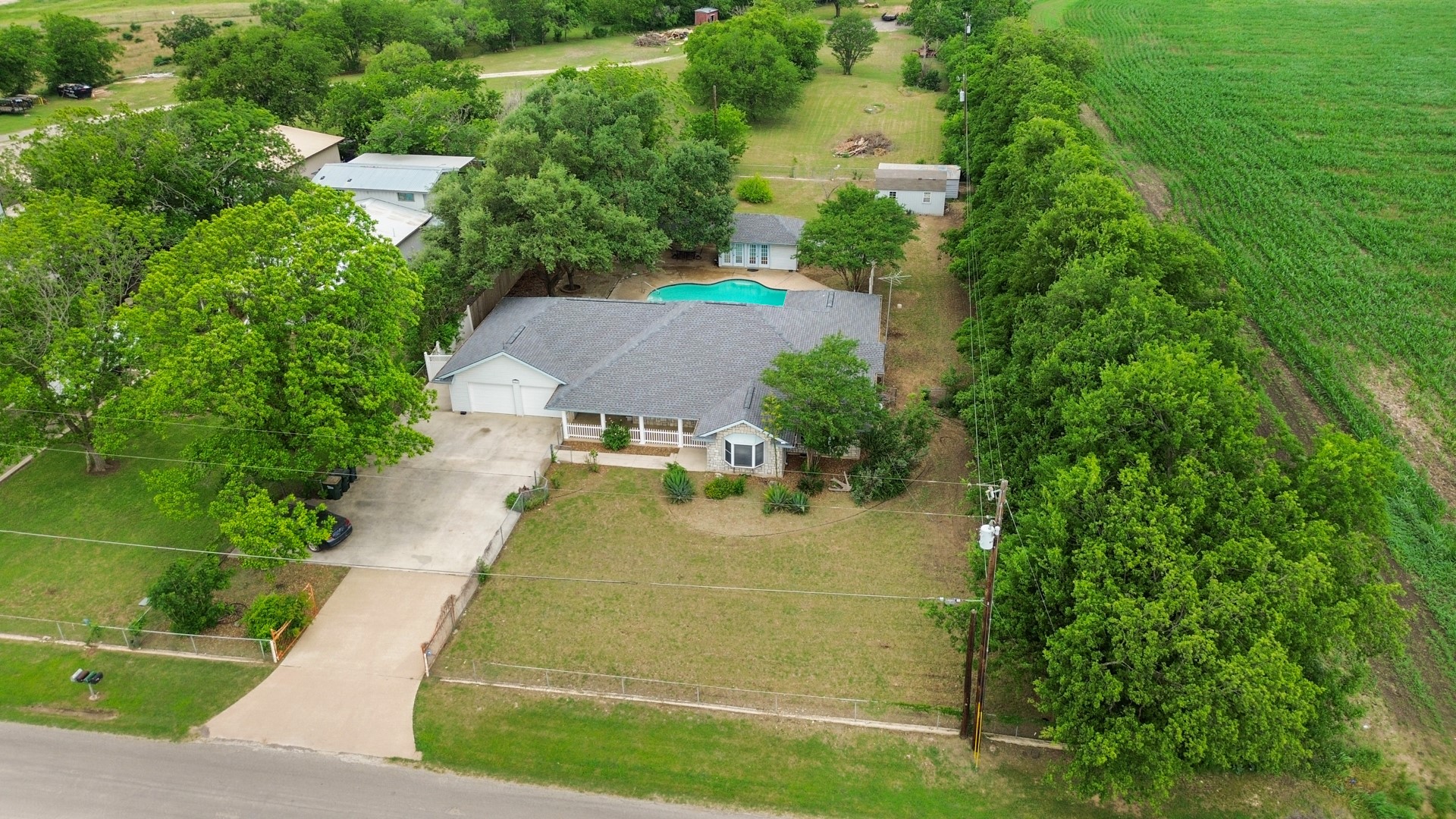Listing photo 1