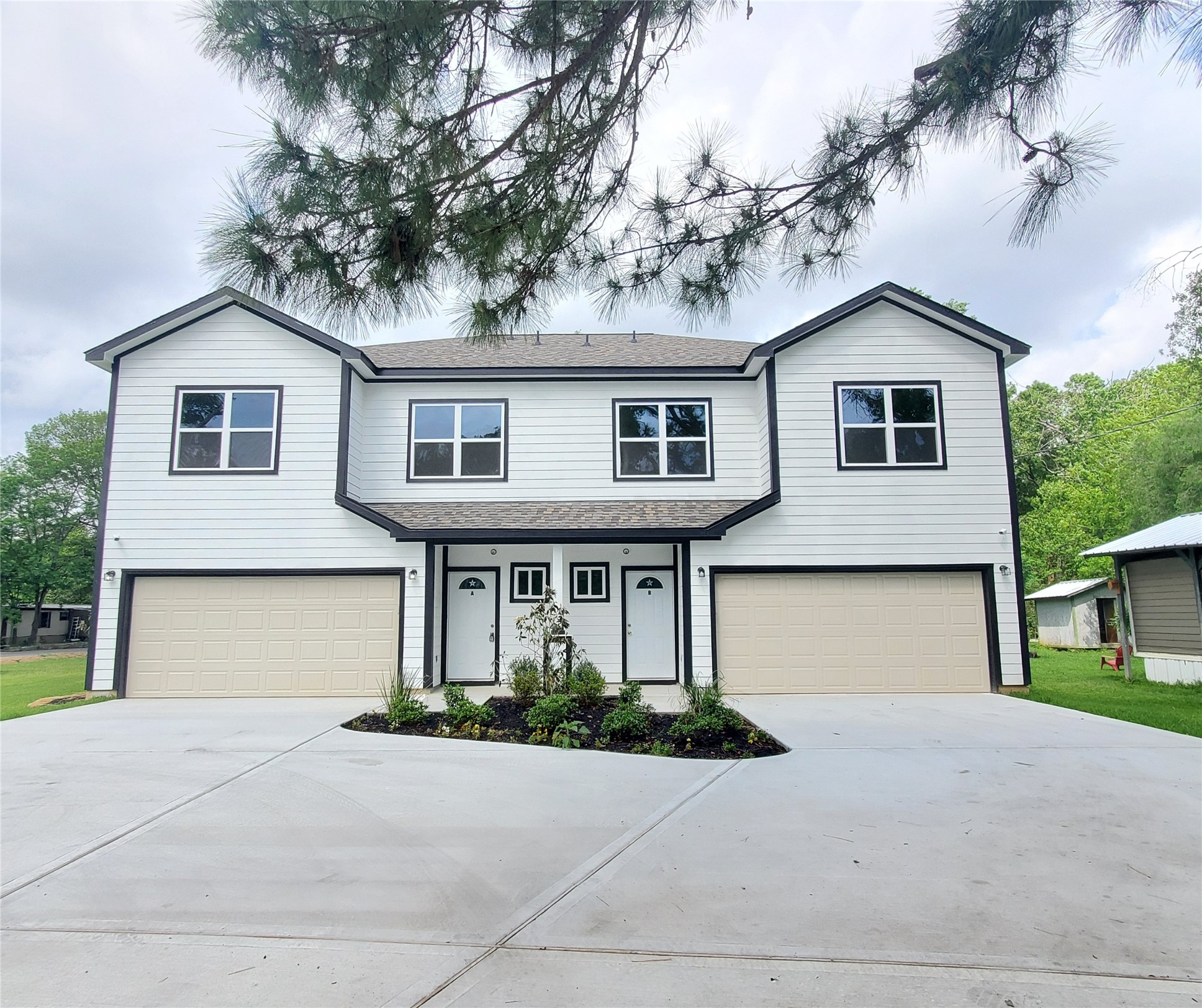 Listing photo 1