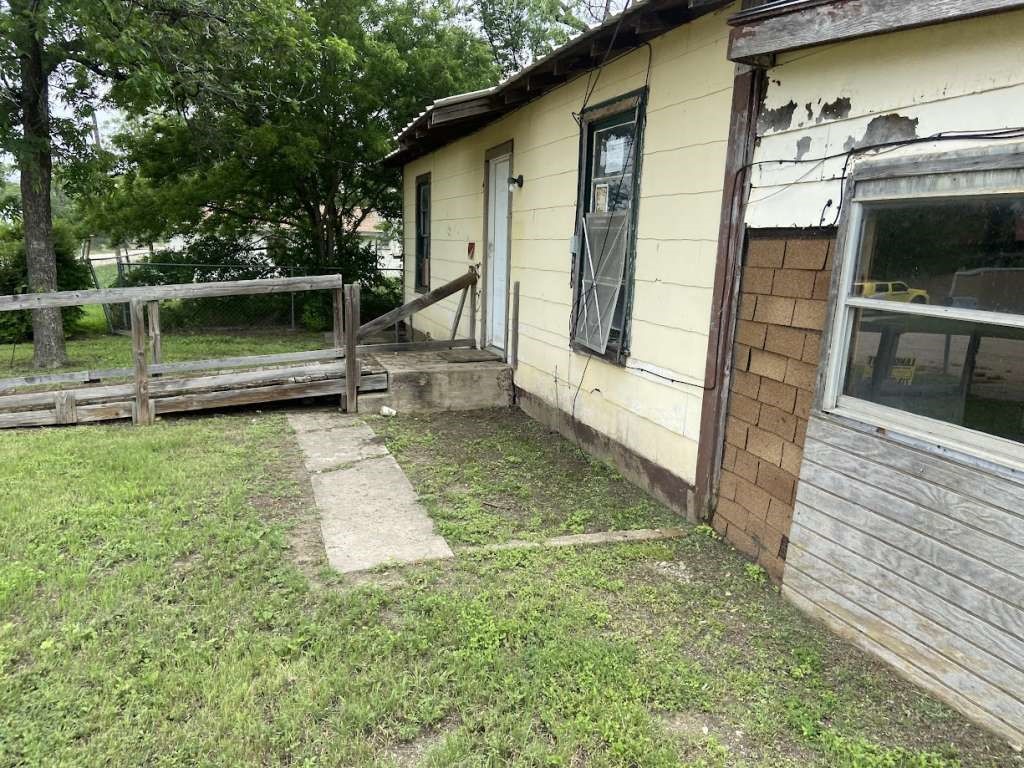 Listing photo 1