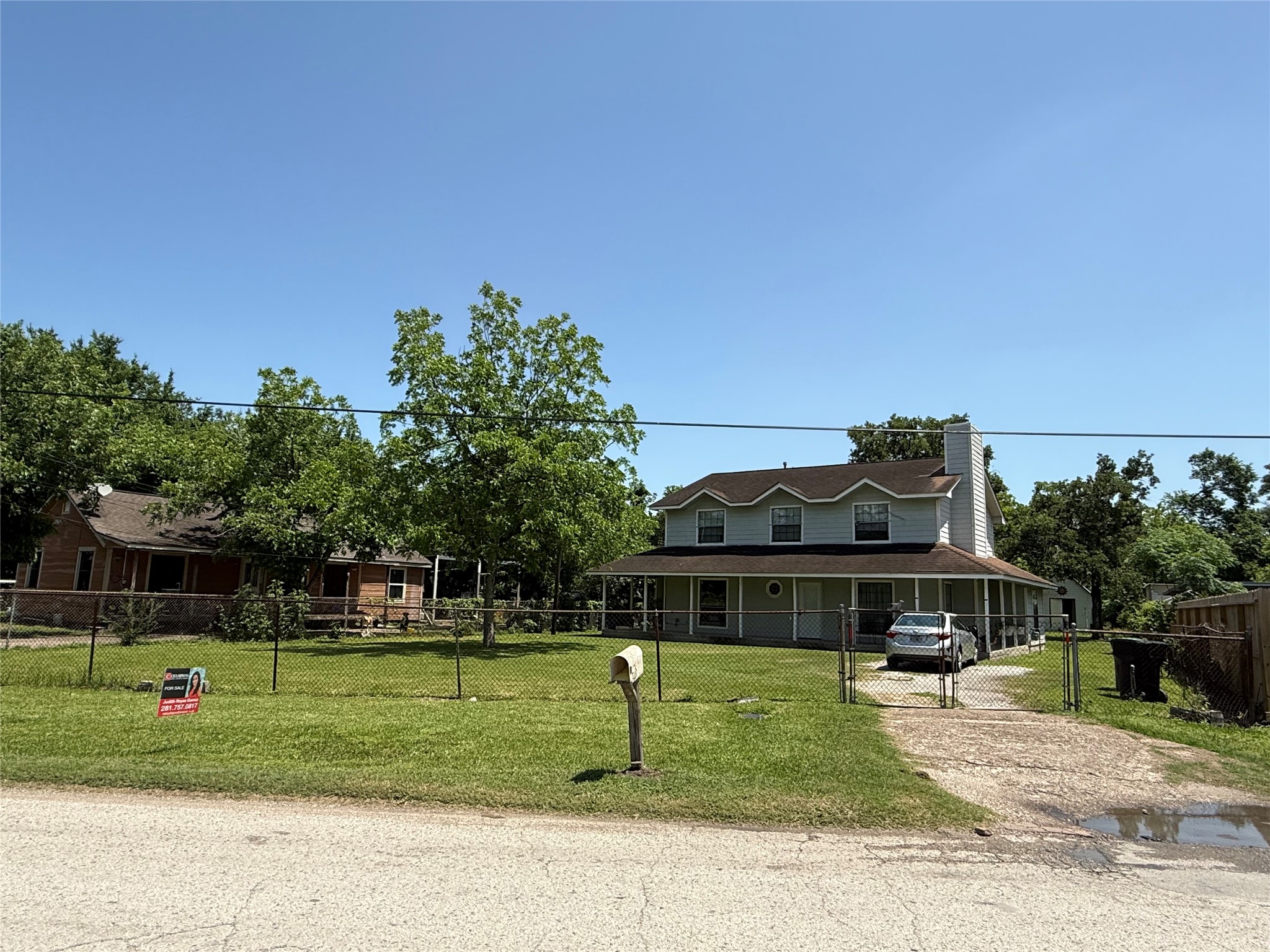 Listing photo 1