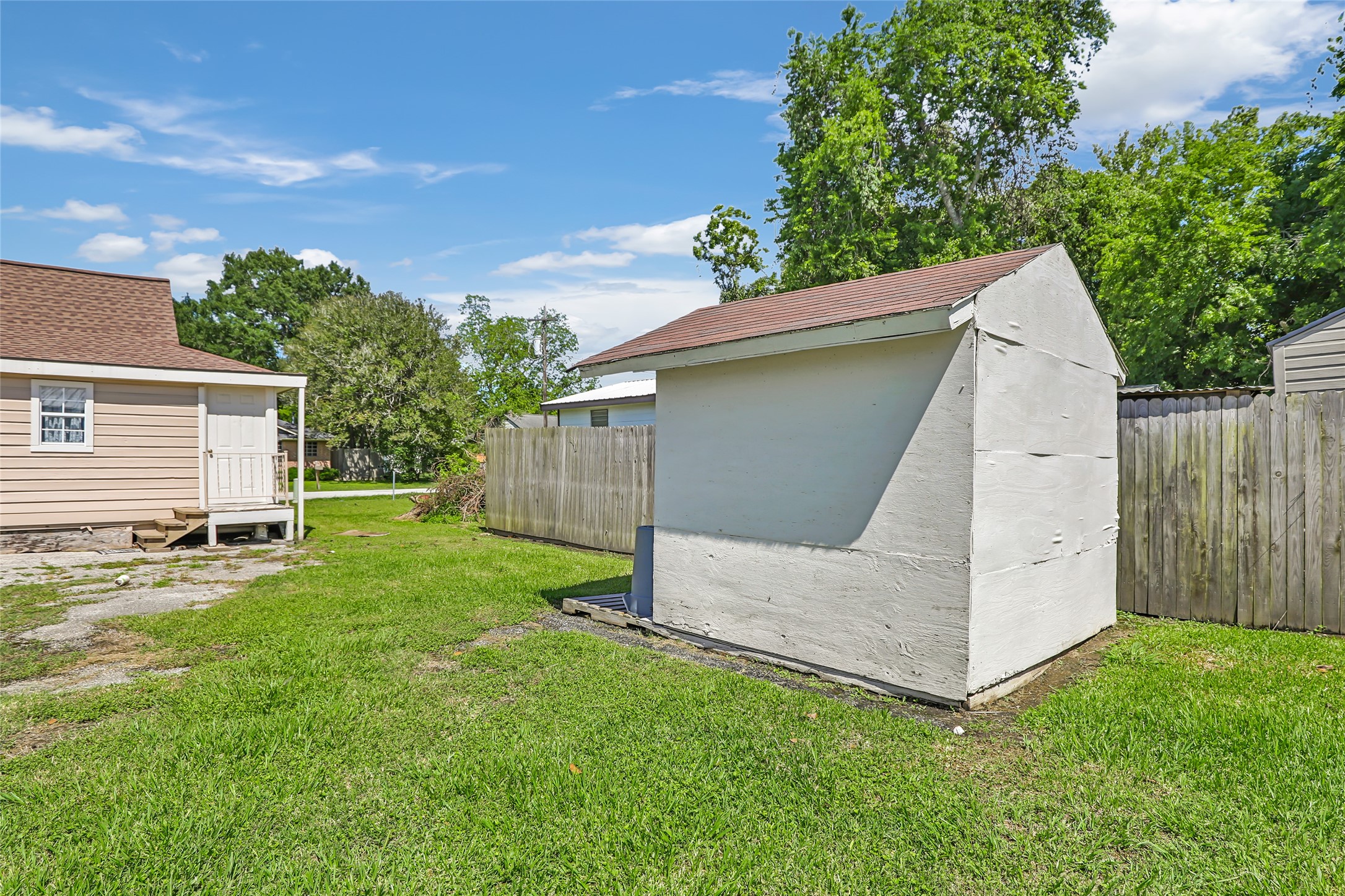 Listing photo 4