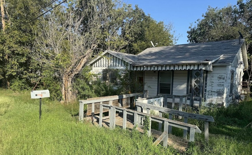 Listing photo 1