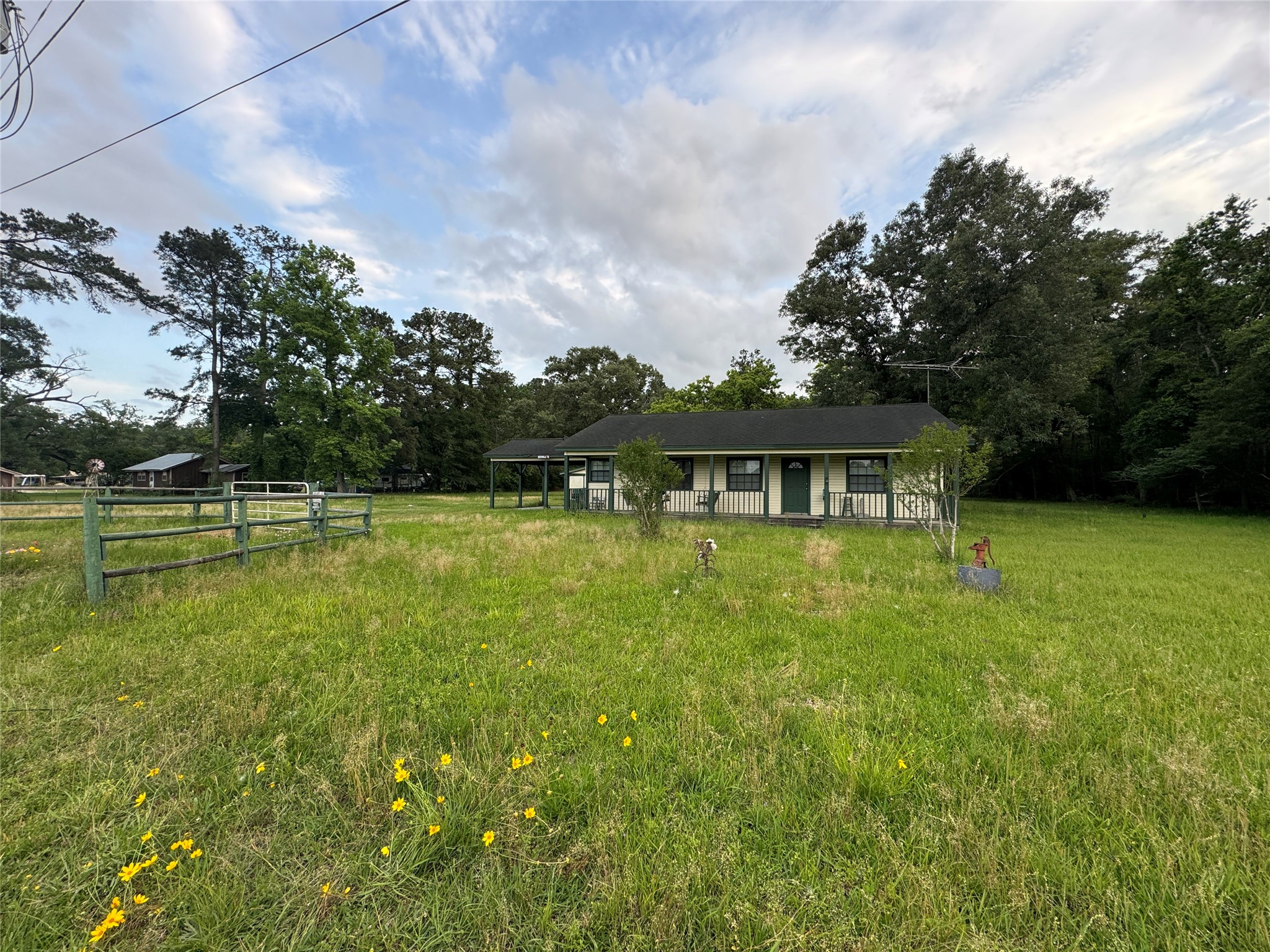 Listing photo 4