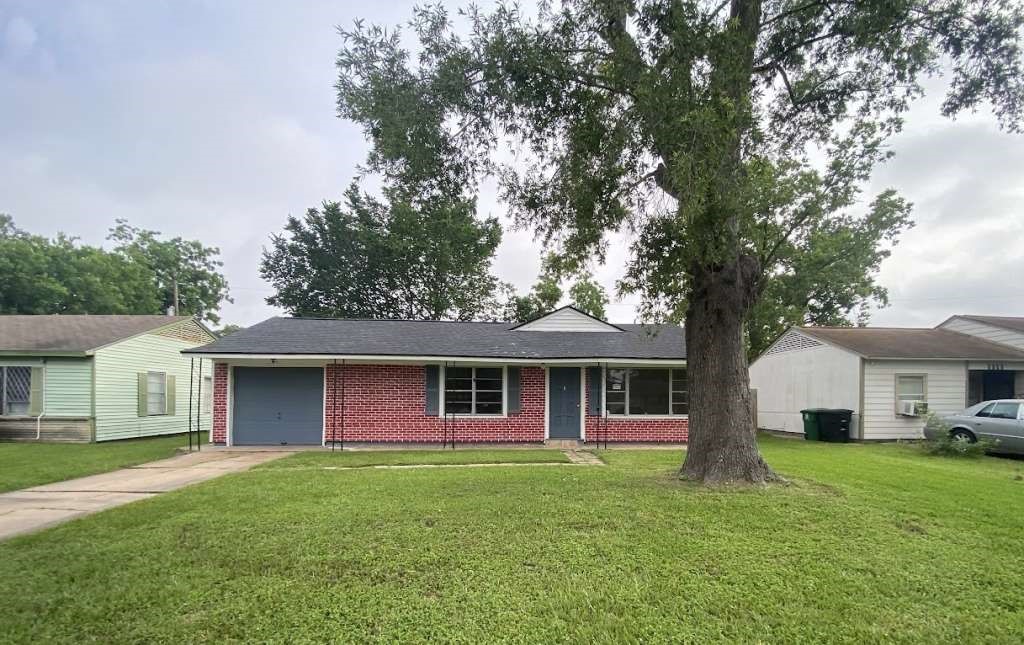 Listing photo 1