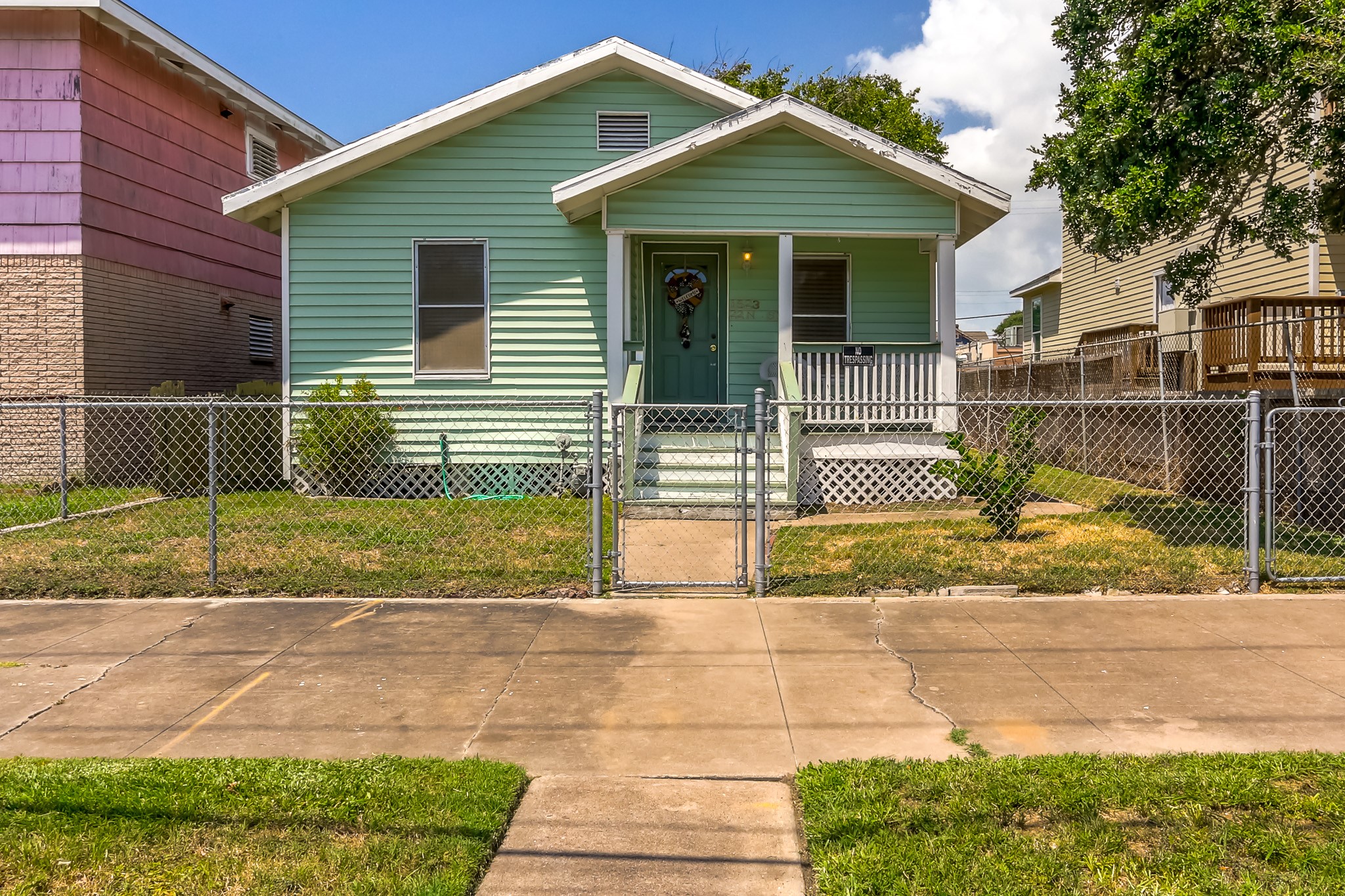 Listing photo 3