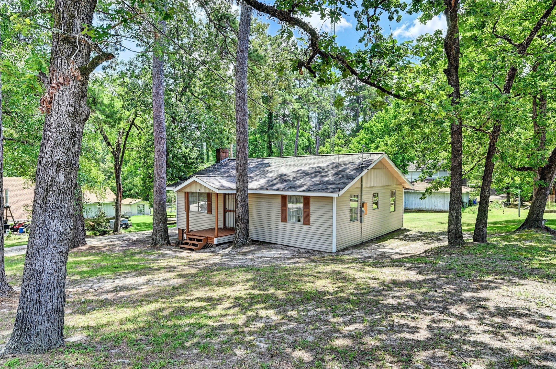 Listing photo 1