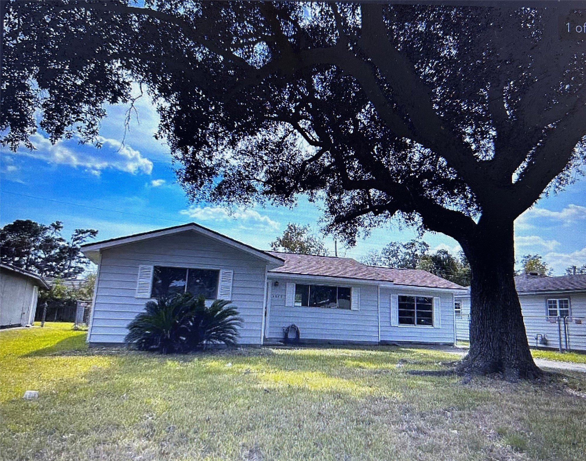 Listing photo 1