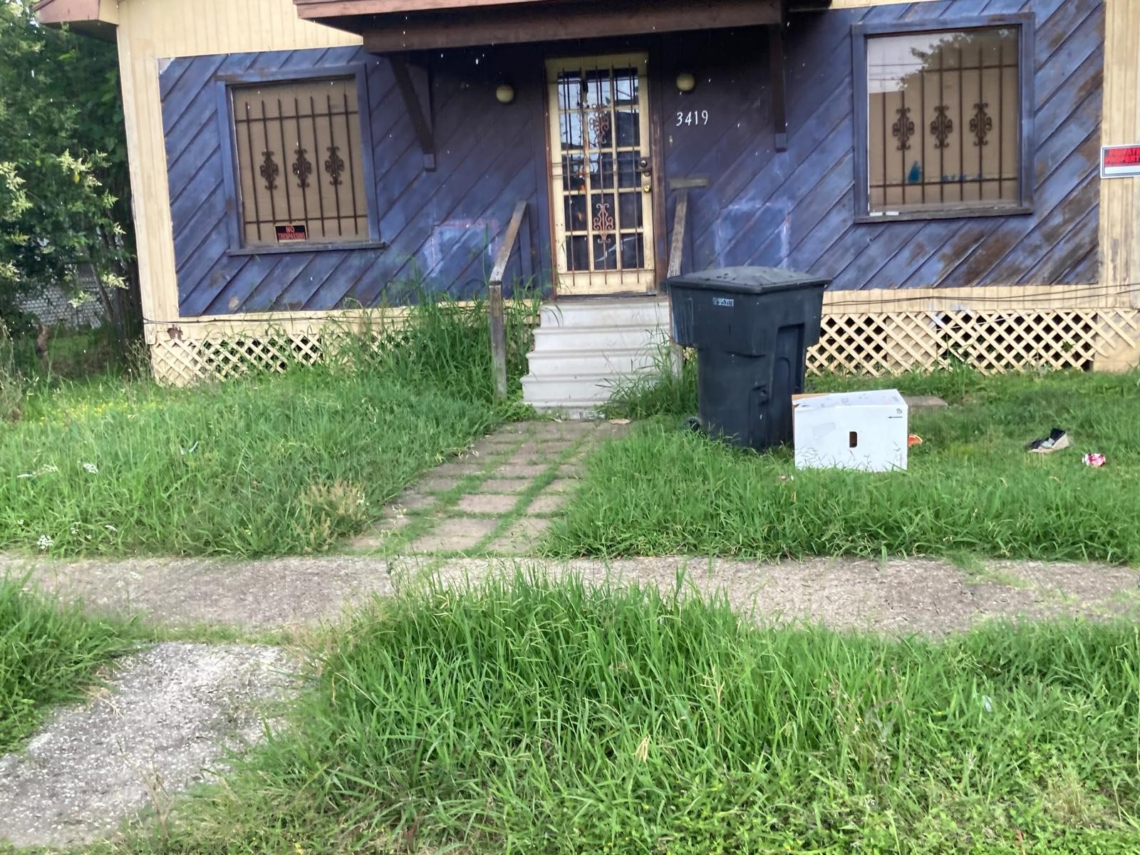 Listing photo 2