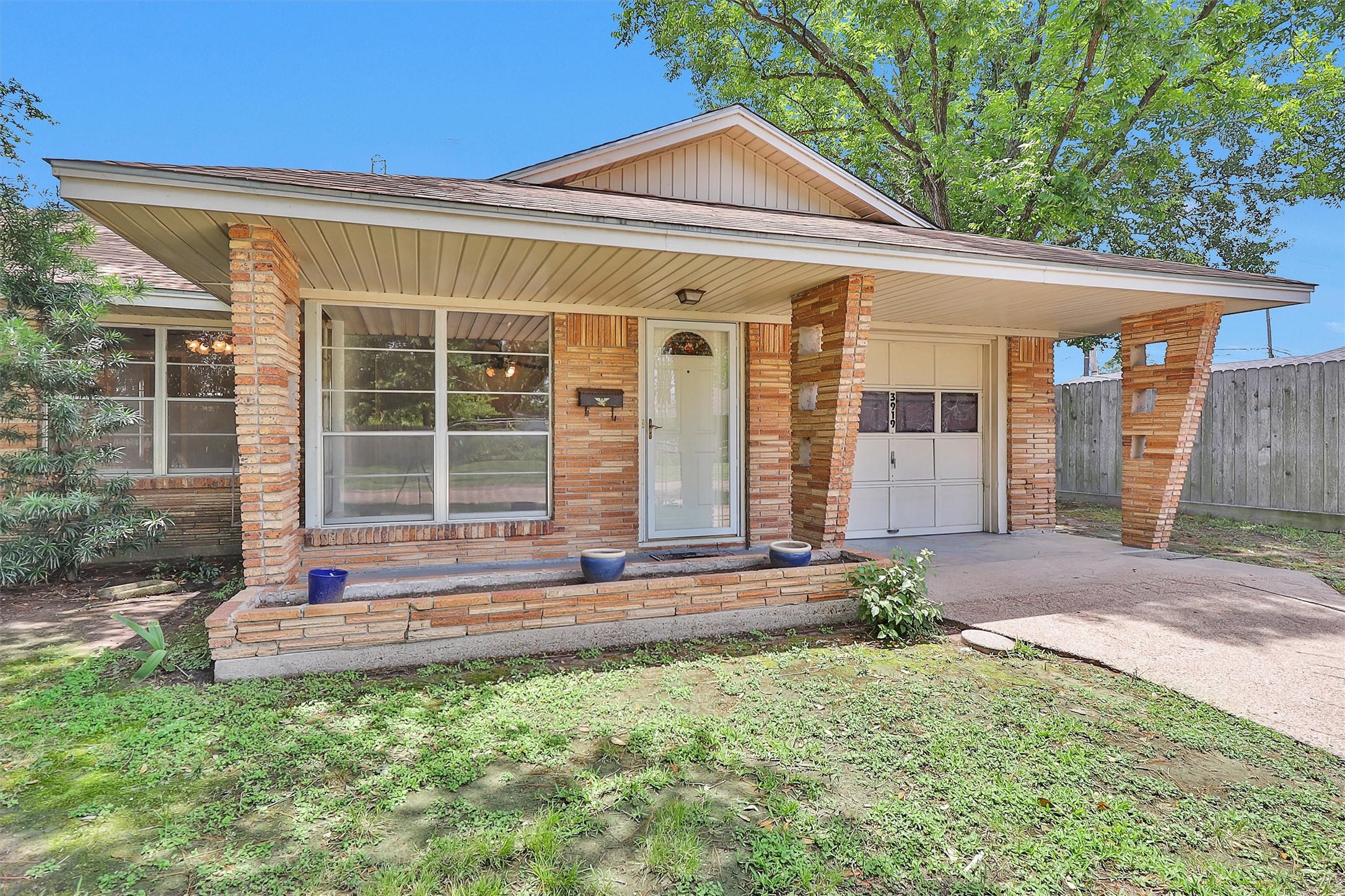 Listing photo 4