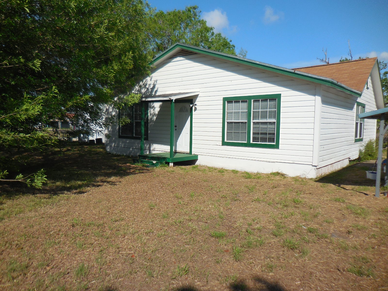 Listing photo 1