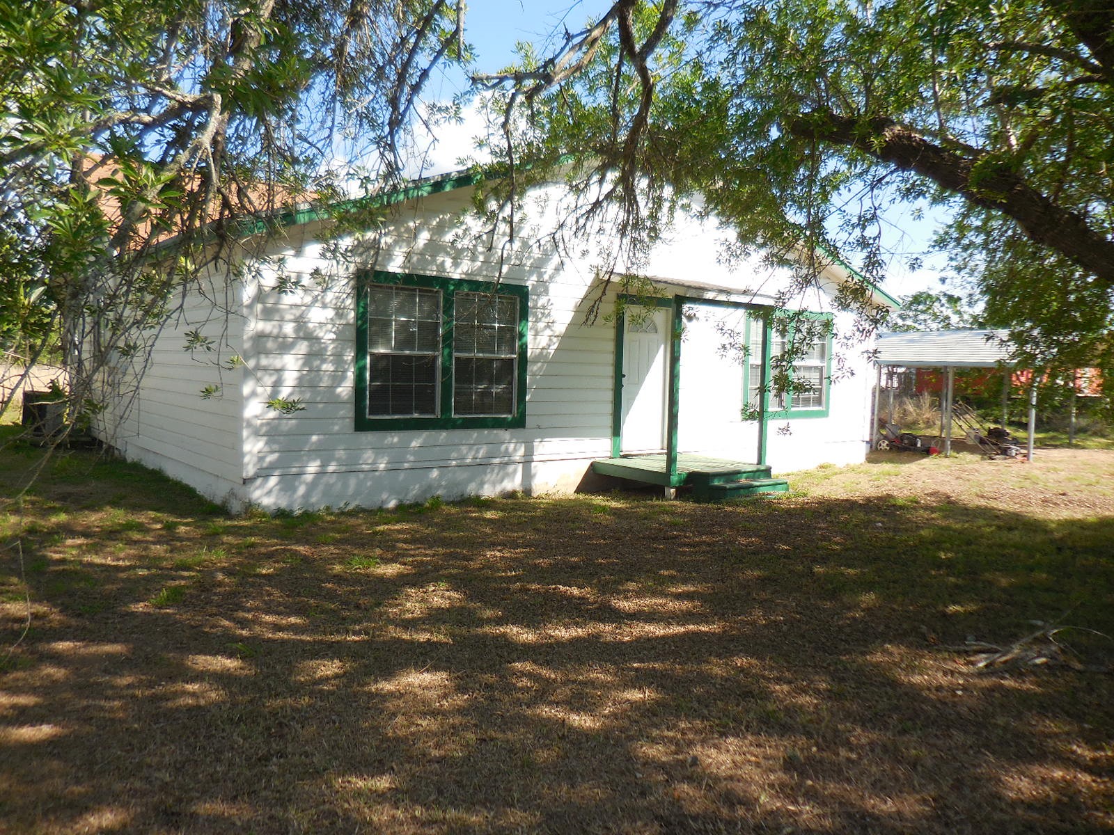 Listing photo 3