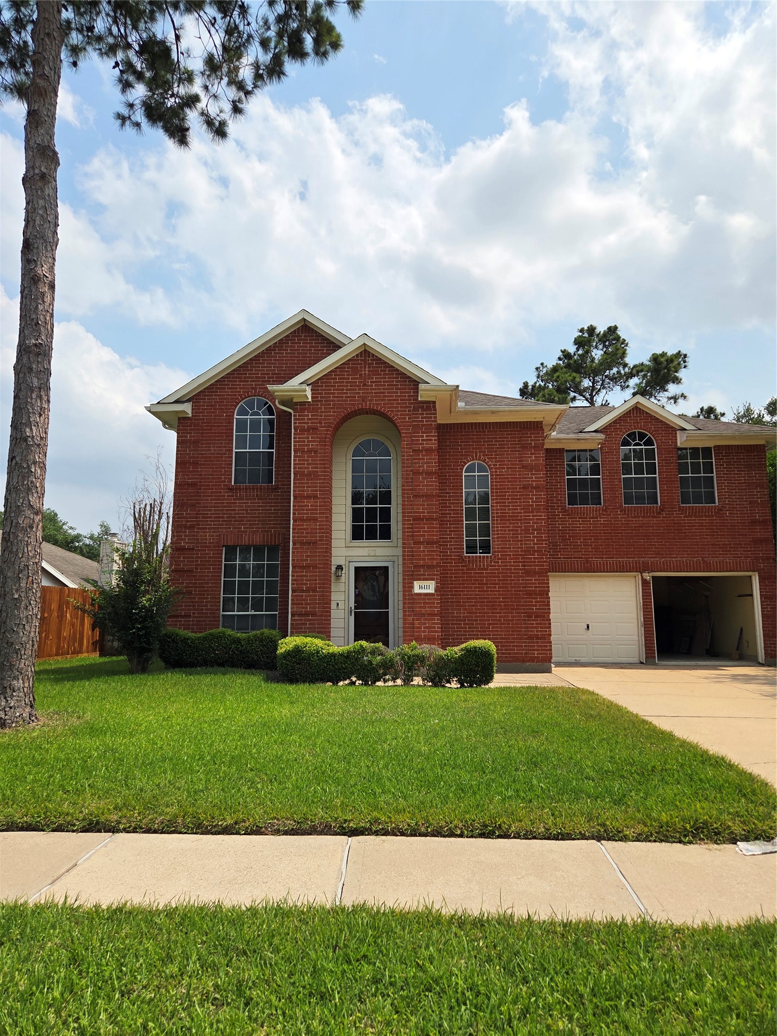 Listing photo 1