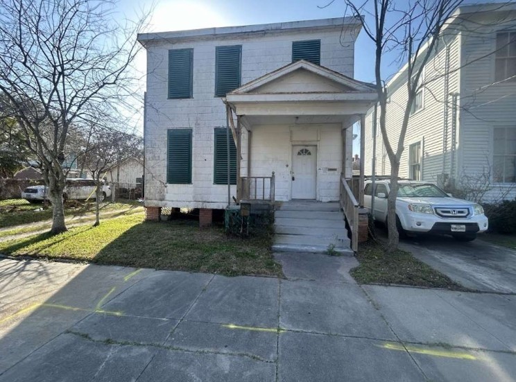 Listing photo 1