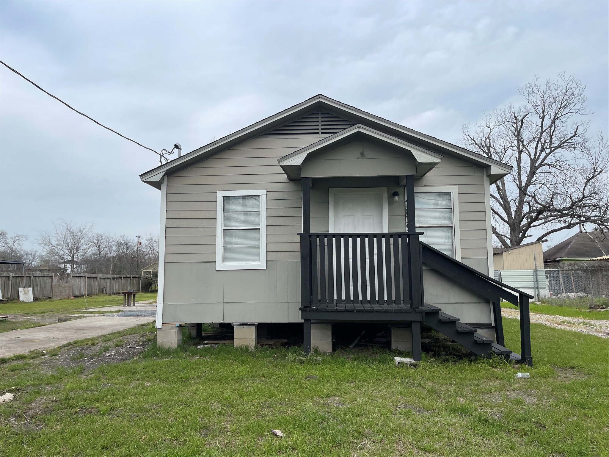 Listing photo 1
