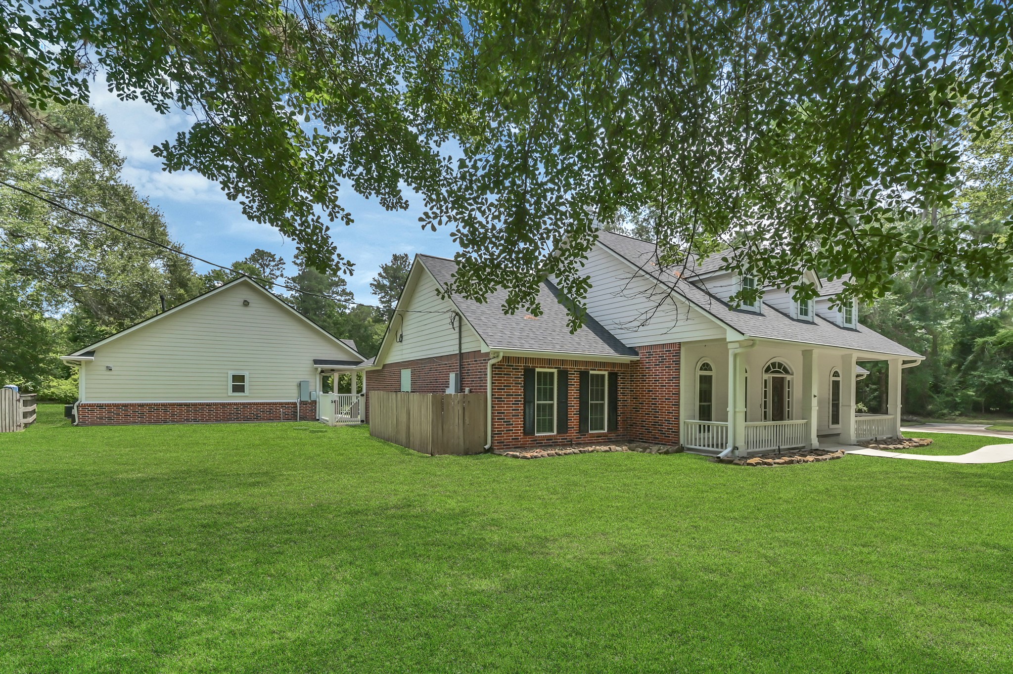 Listing photo 4