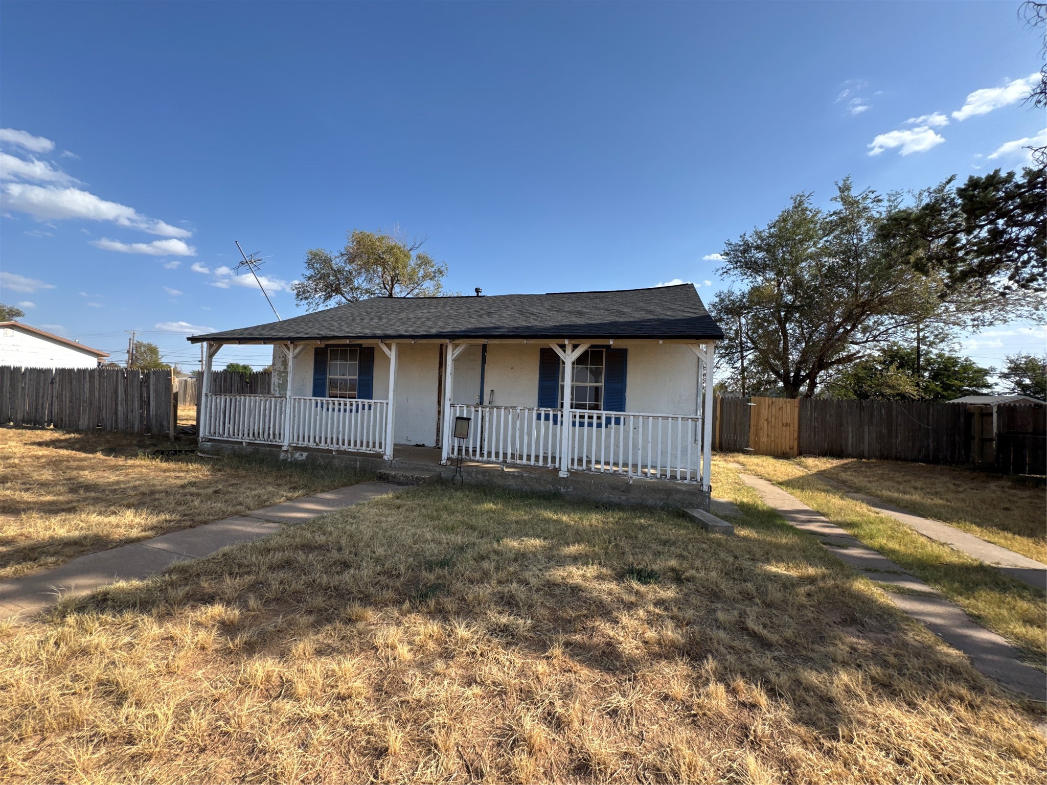 Listing photo 1