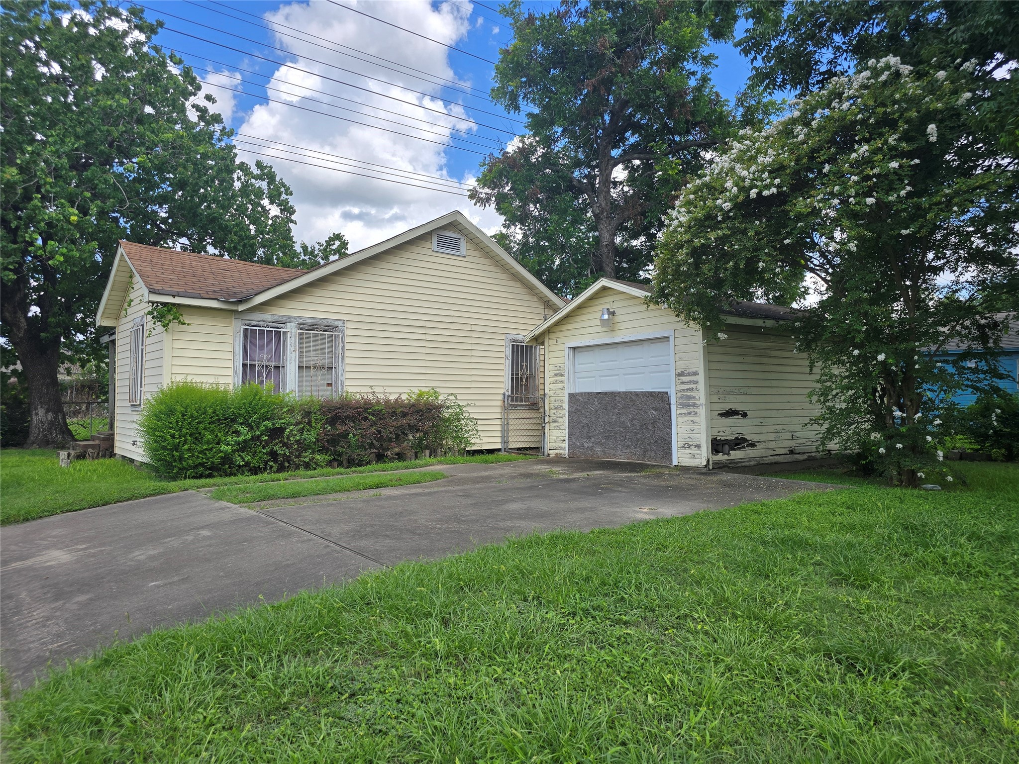 Listing photo 1