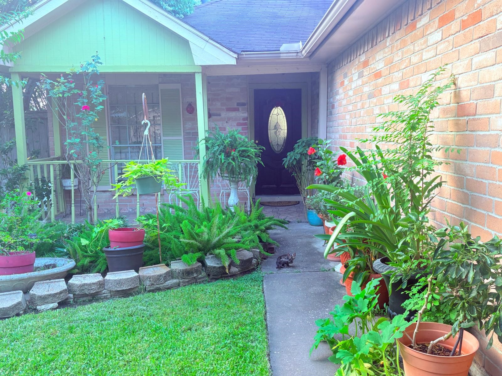 Listing photo 1