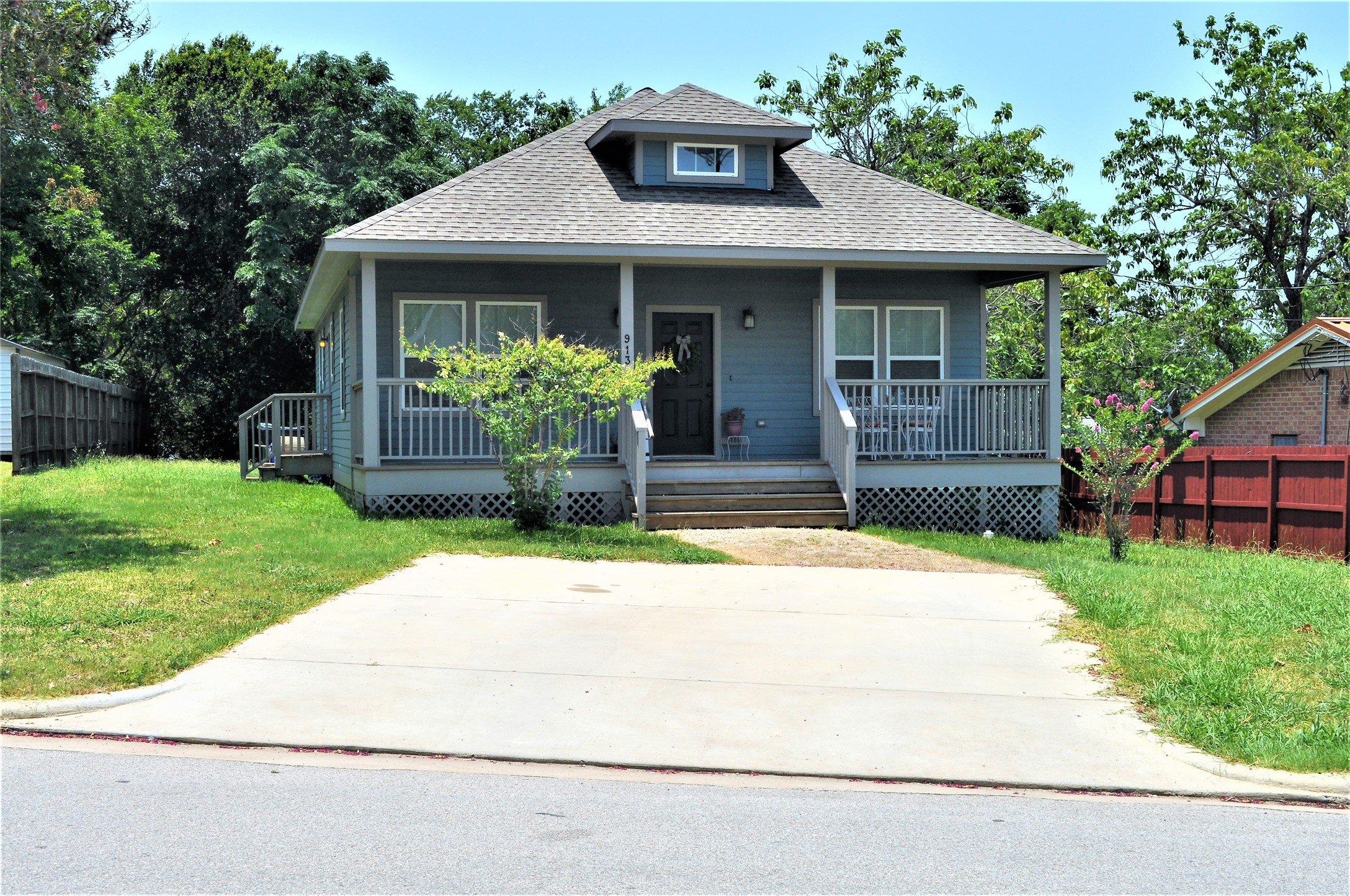 Listing photo 5